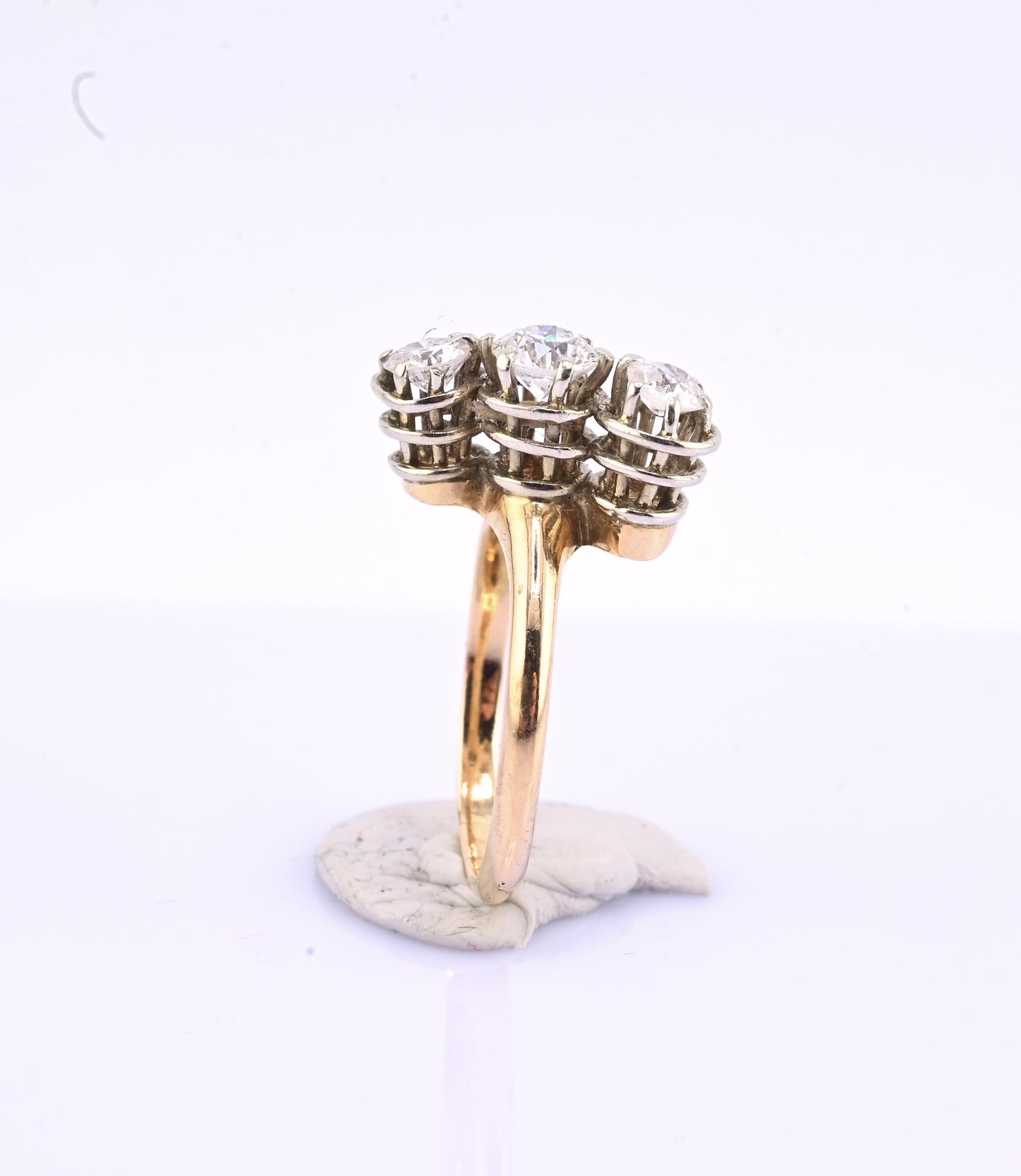 Antique Art Deco 14K Yellow Gold 3 Diamond Ring Ring Size 6 3.10 Grams