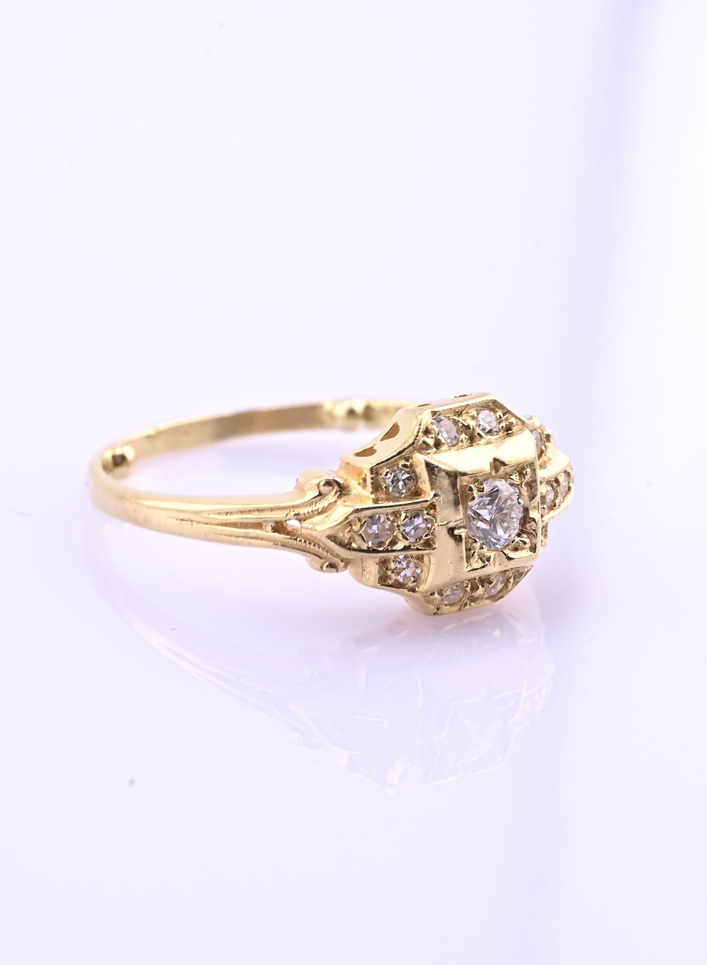 14K Yellow Gold Diamond Ring 13 Diamonds VS–SI Natural 2g Size 5.75