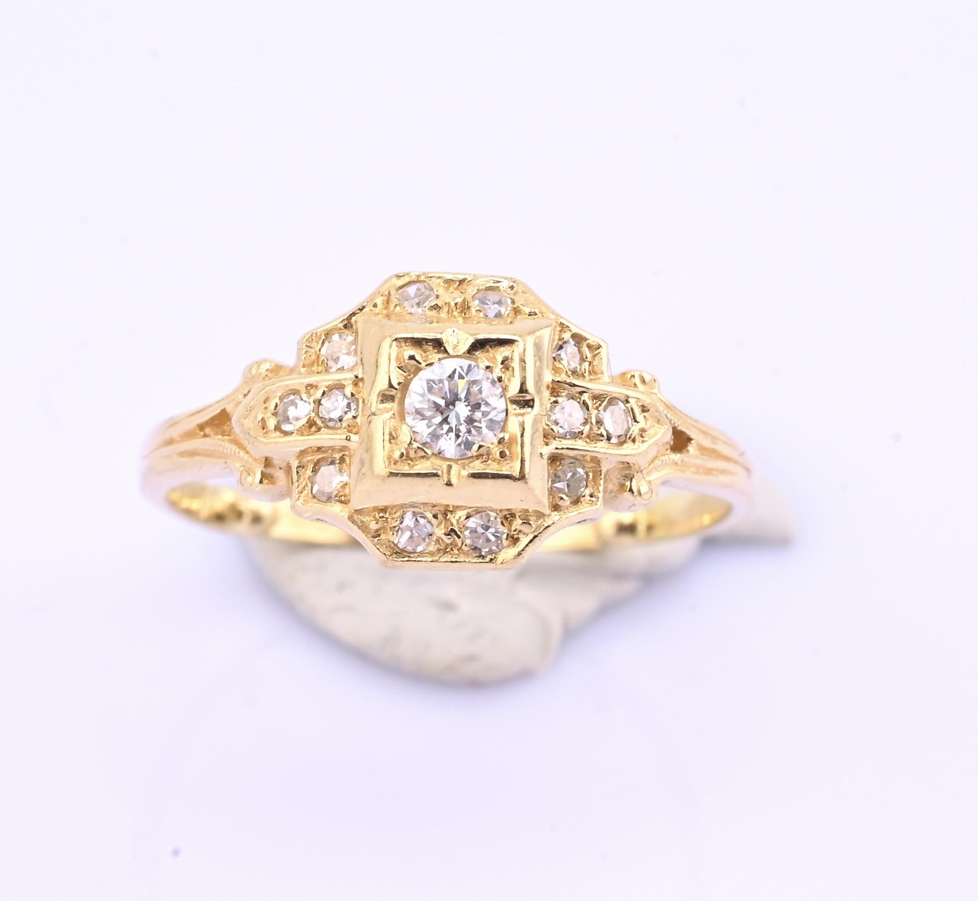 14K Yellow Gold Diamond Ring 13 Diamonds VS–SI Natural 2g Size 5.75