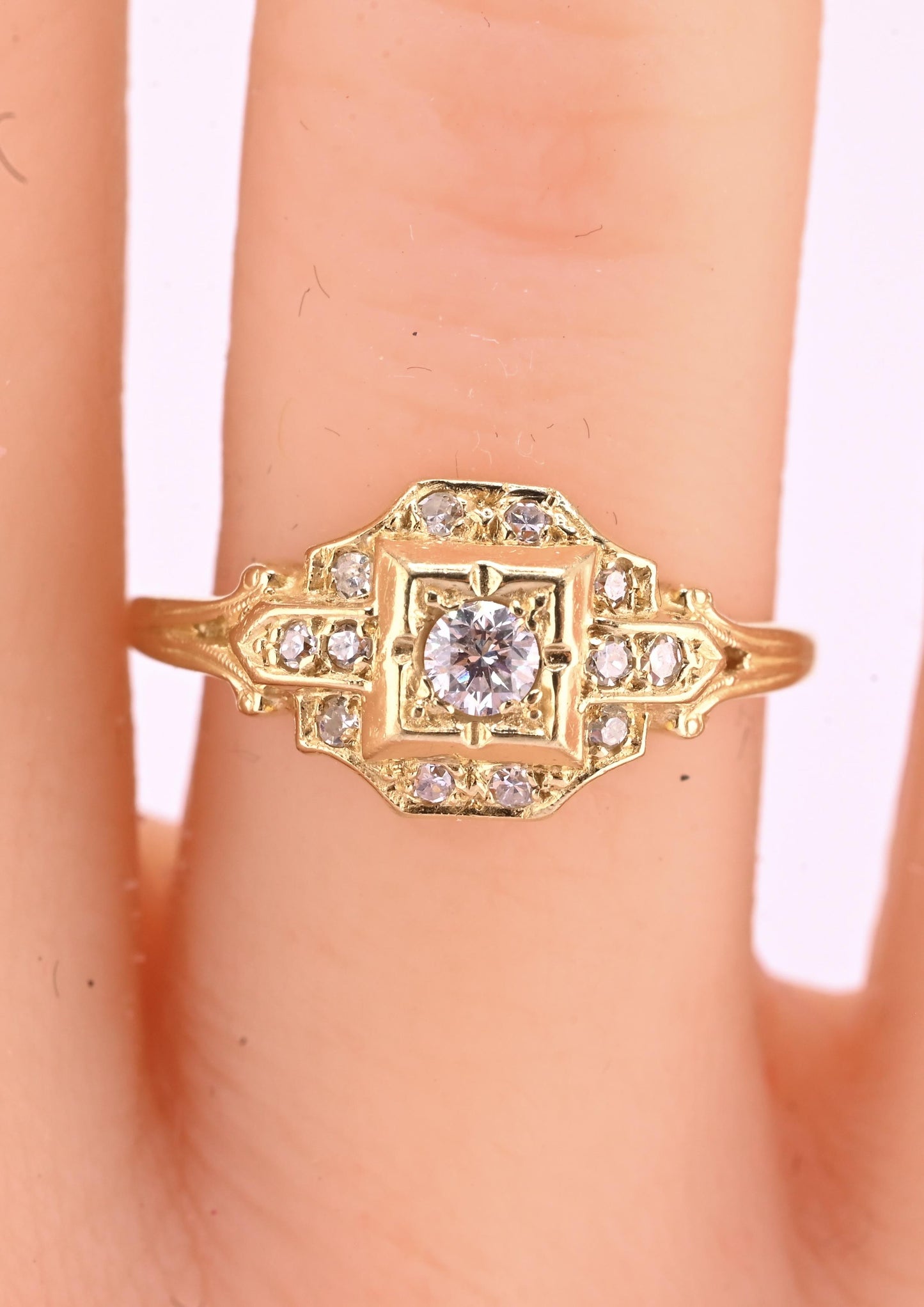 14K Yellow Gold Diamond Ring 13 Diamonds VS–SI Natural 2g Size 5.75