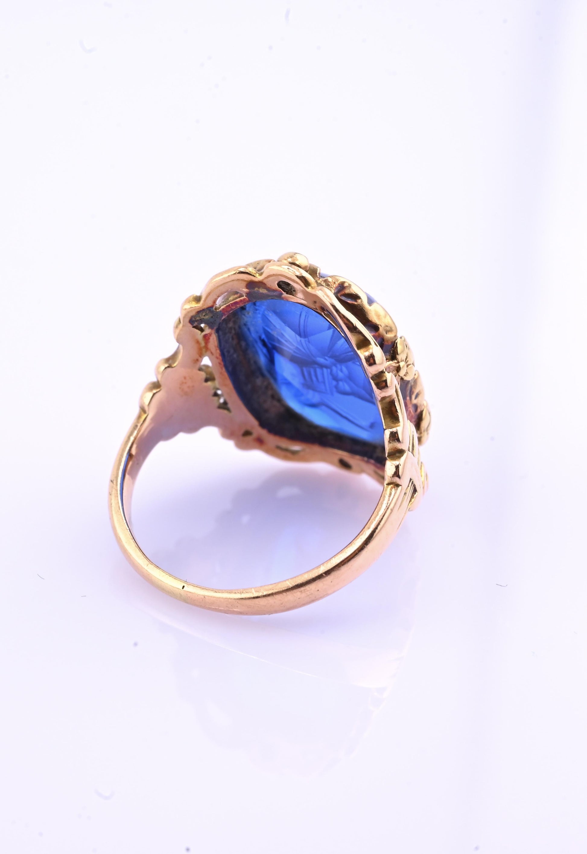 IGI Certified 10K Yellow Gold Carved Spinel Soldier Intaglio Ring Size 5