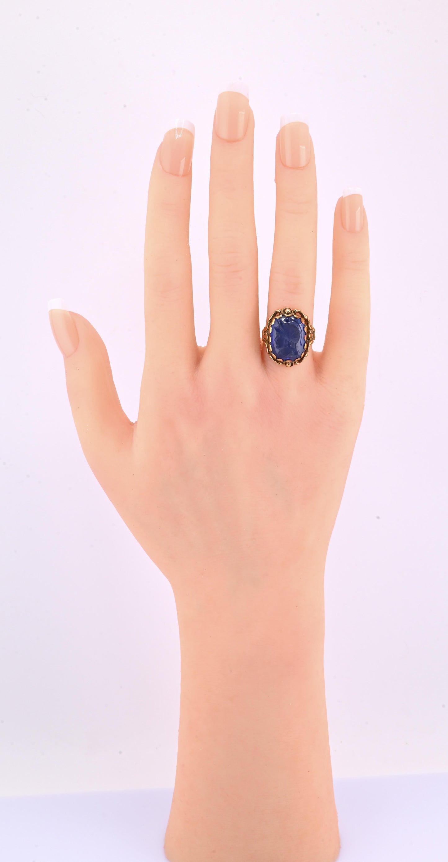 IGI Certified 10K Yellow Gold Carved Spinel Soldier Intaglio Ring Size 5