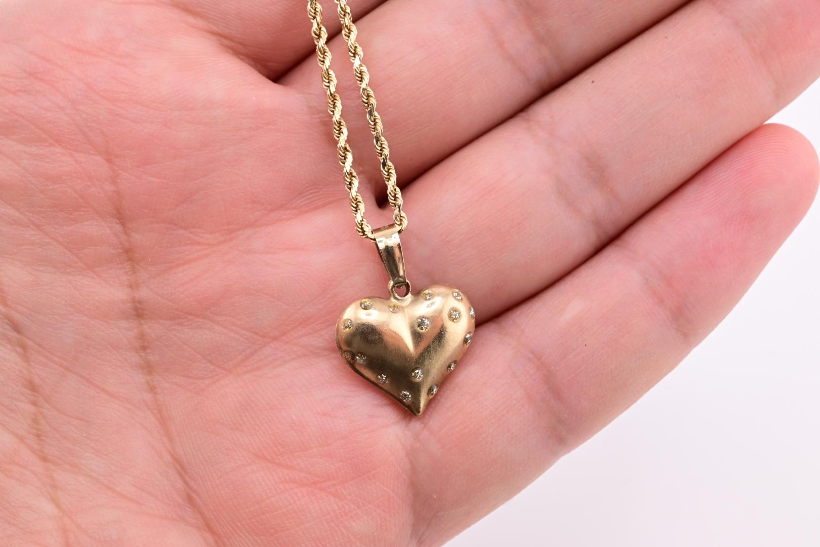 Fabulous 14K Yellow Gold Heart Shape Pendant & Chain
