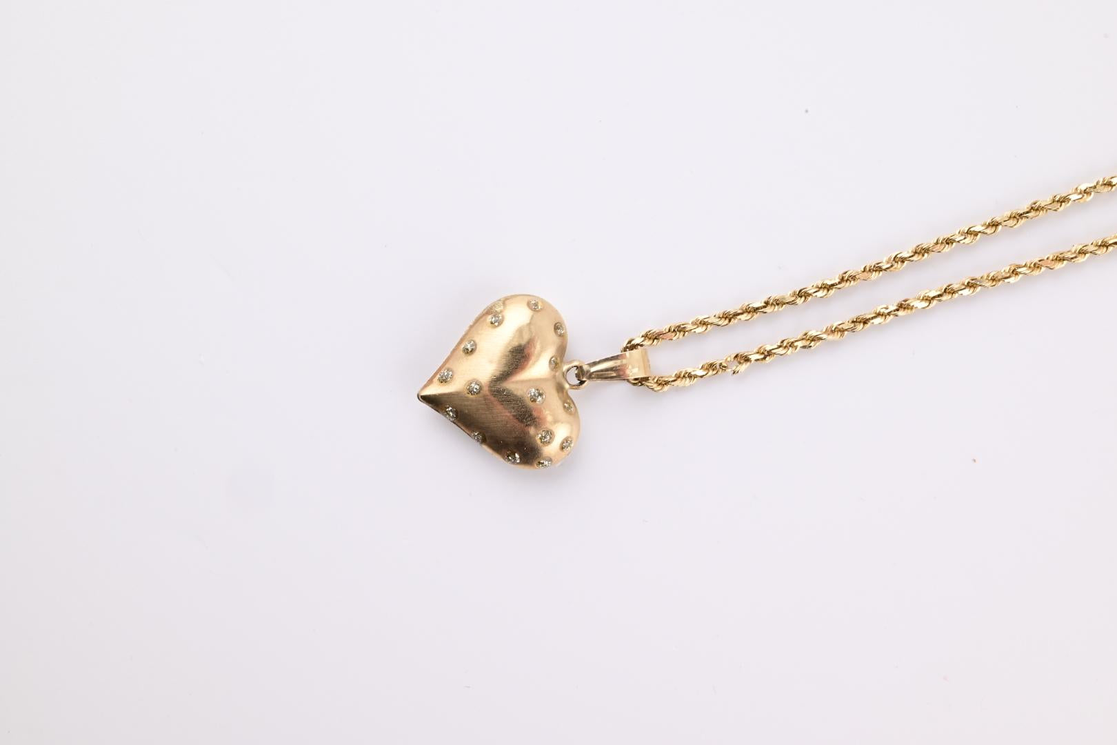 Fabulous 14K Yellow Gold Heart Shape Pendant & Chain