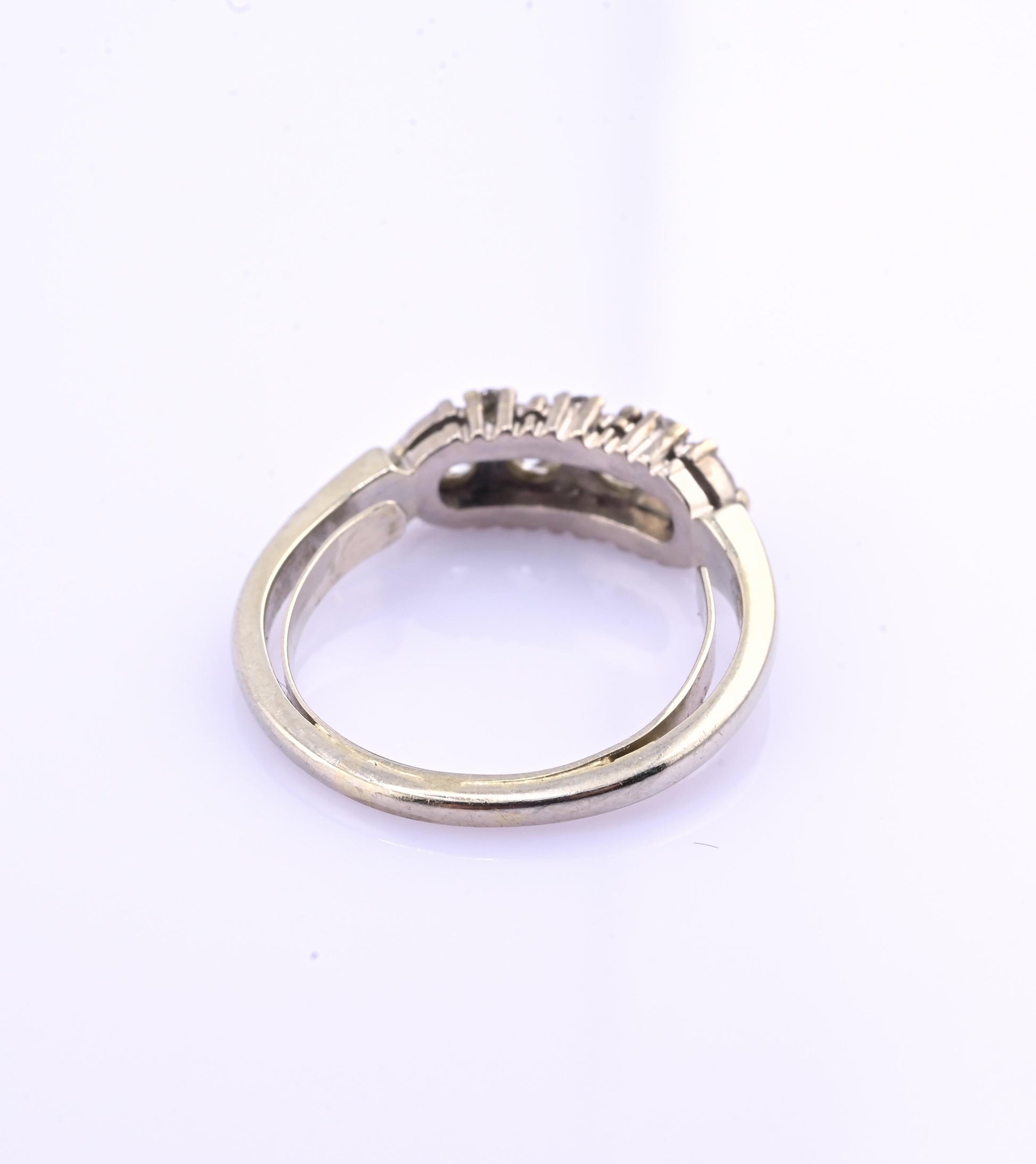 18K White Gold IGI Certified Diamond Ring 1.00 TCW VS Clarity Ring Size 7.75