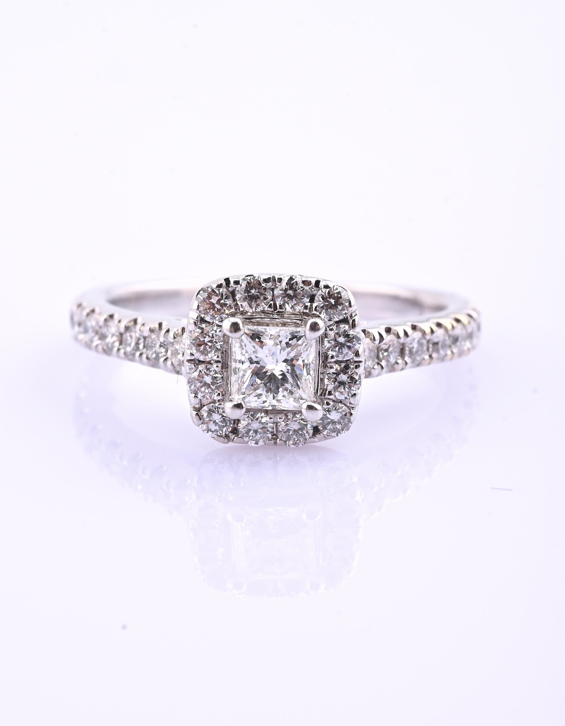 14K White Gold IGI Certified Natural Diamond Halo Ring 0.95 TCW Size 6