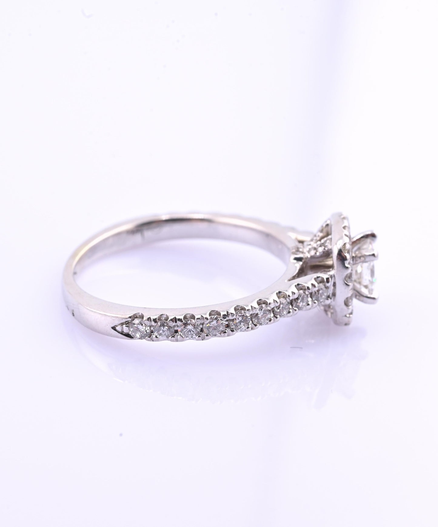 14K White Gold IGI Certified Natural Diamond Halo Ring 0.95 TCW Size 6