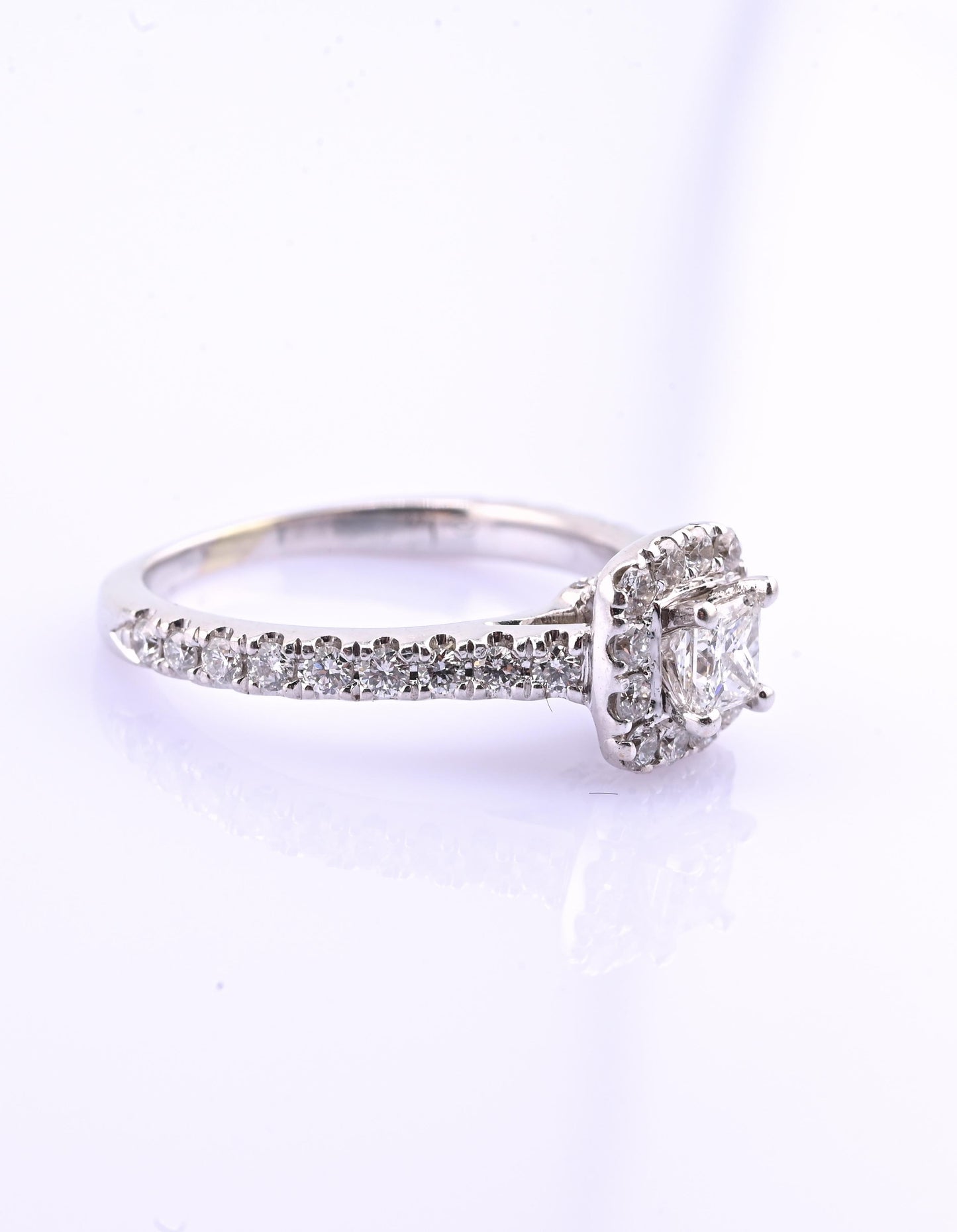 14K White Gold IGI Certified Natural Diamond Halo Ring 0.95 TCW Size 6