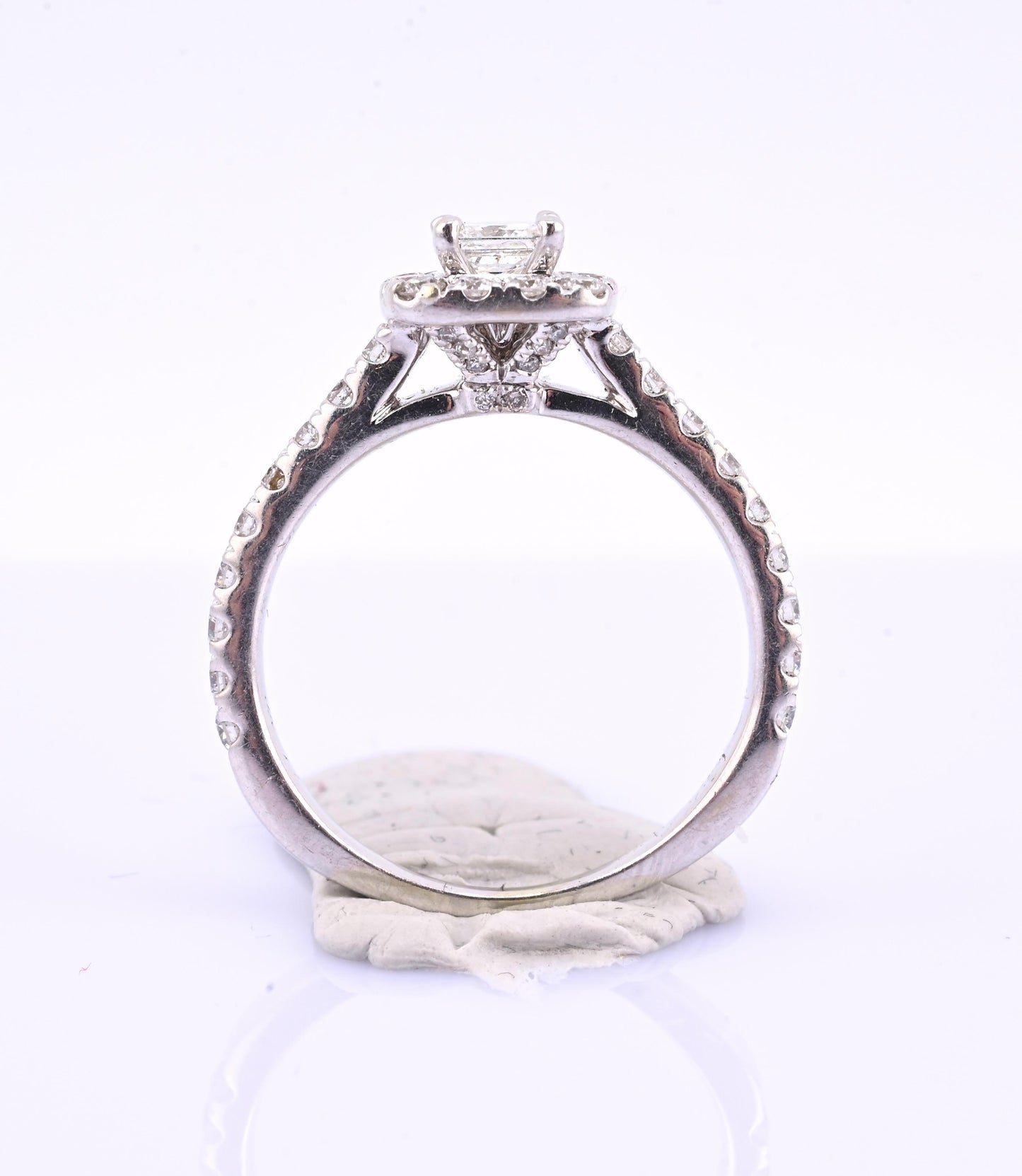 14K White Gold IGI Certified Natural Diamond Halo Ring 0.95 TCW Size 6