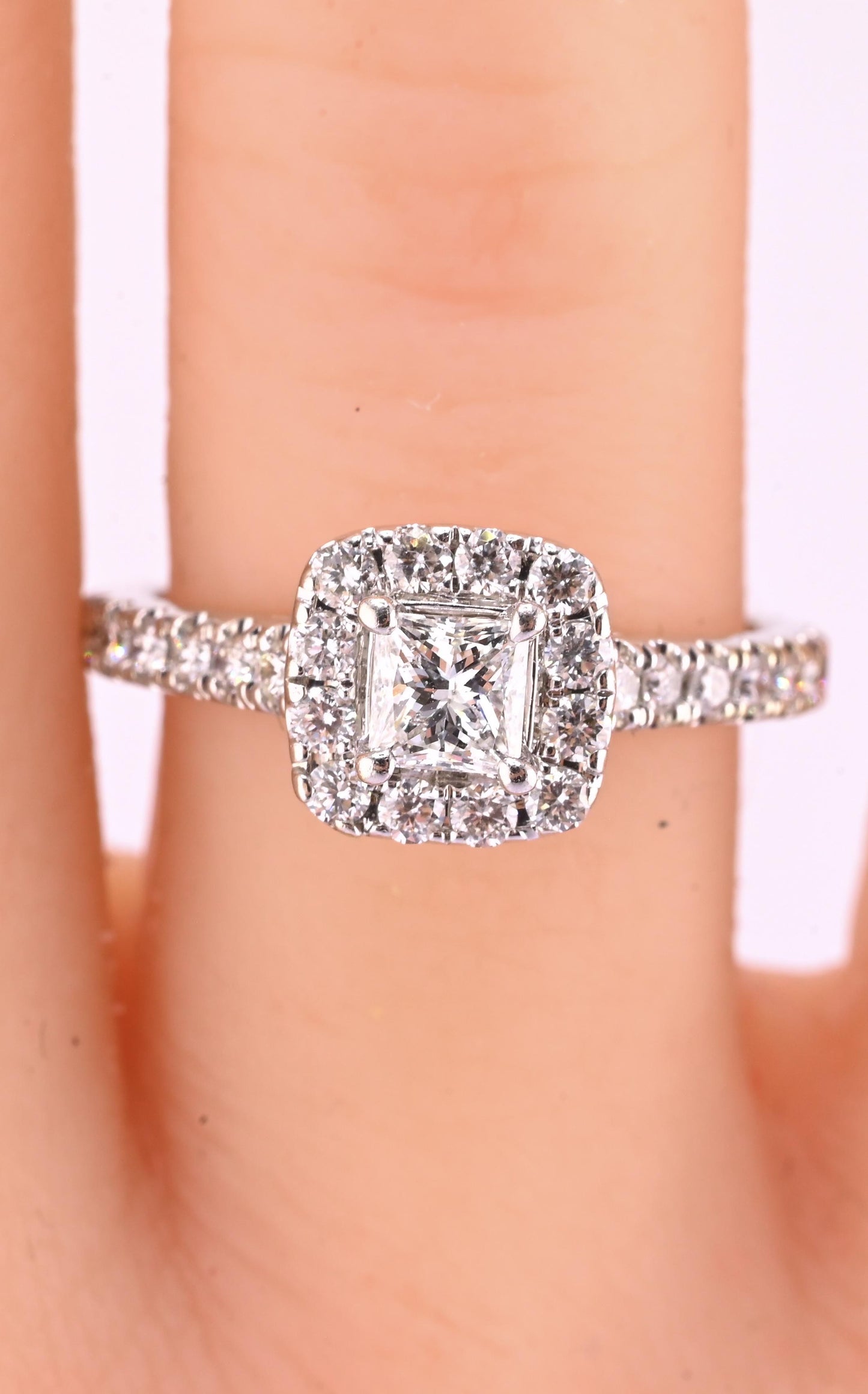 14K White Gold IGI Certified Natural Diamond Halo Ring 0.95 TCW Size 6