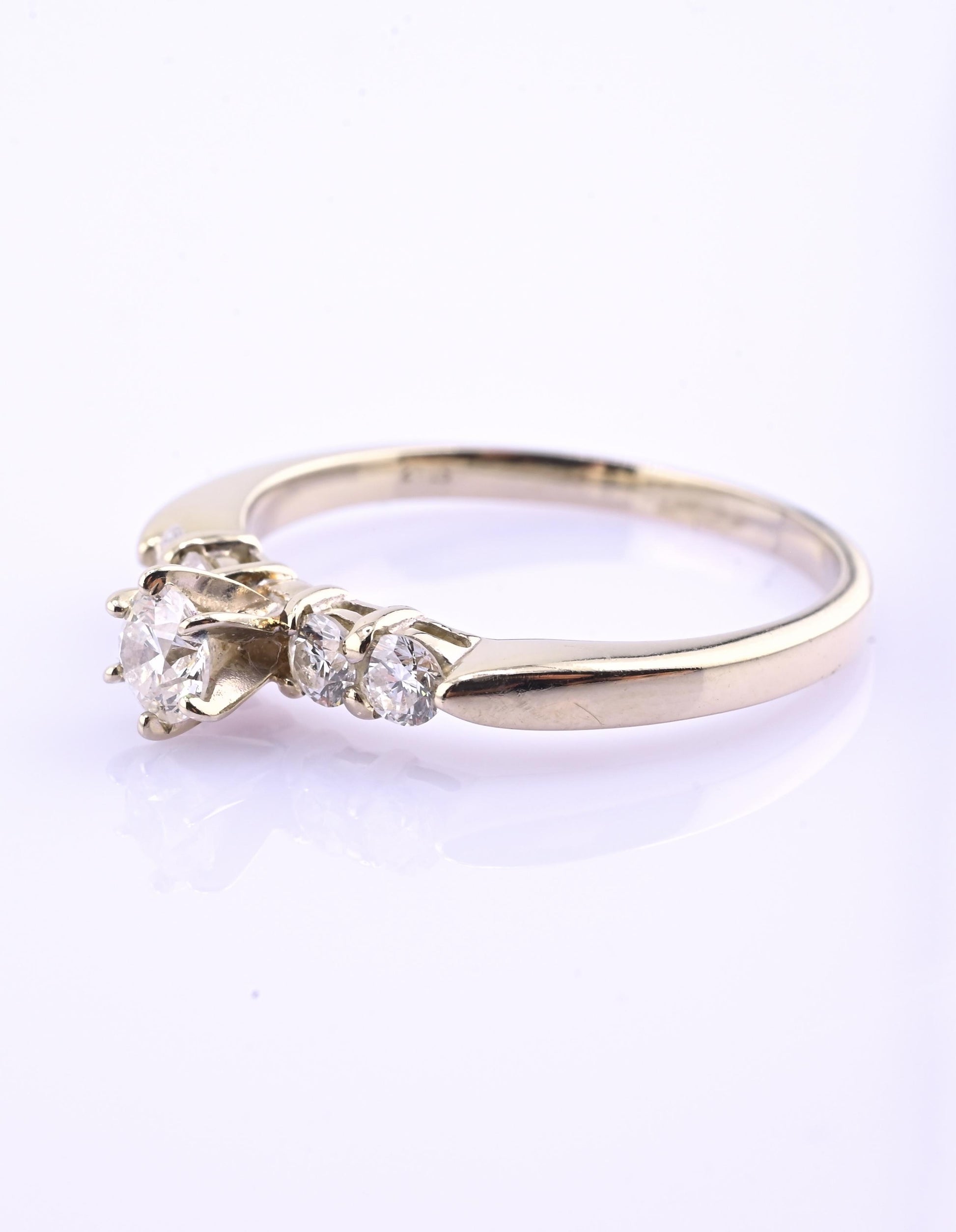 14K Yellow Gold 5-Diamond Ring 0.63 Carats Natural Diamonds Ring Size 9.5