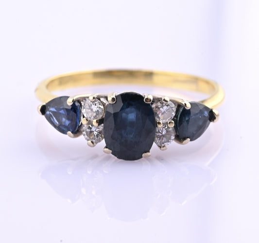 18K Gold IGI Certified Sapphire Ring VS Diamonds IGI Certified Ring Size 7.75