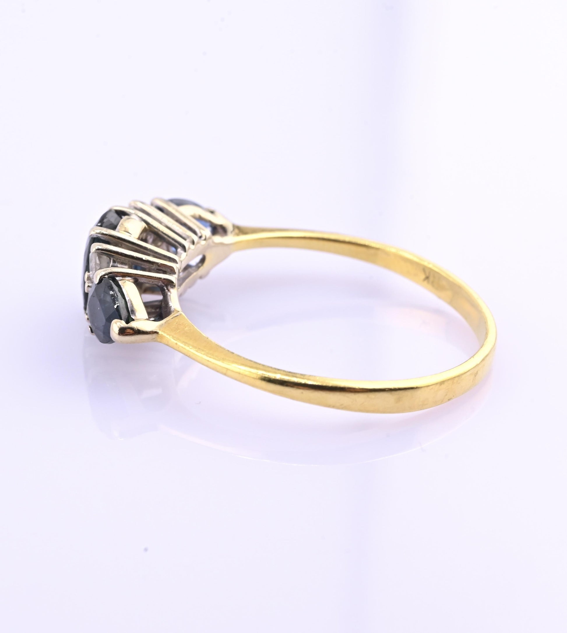 18K Gold IGI Certified Sapphire Ring VS Diamonds IGI Certified Ring Size 7.75