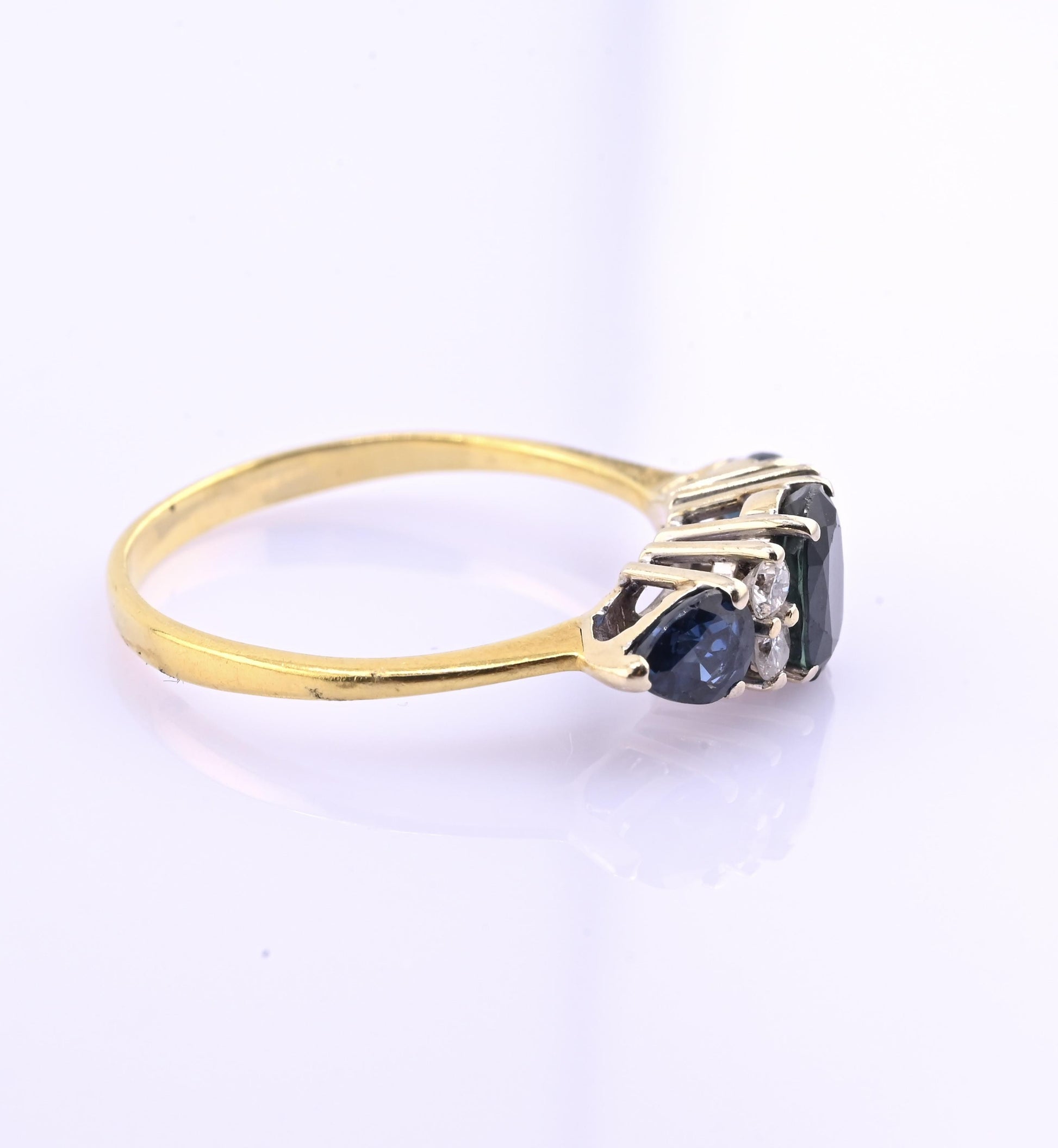 18K Gold IGI Certified Sapphire Ring VS Diamonds IGI Certified Ring Size 7.75