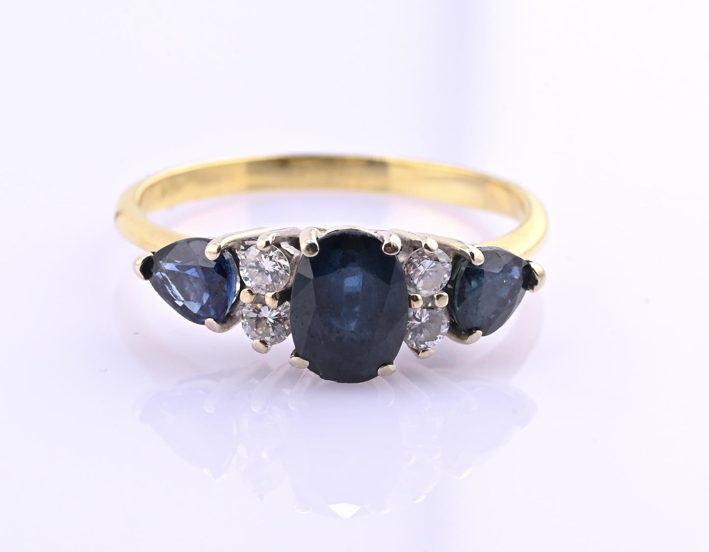 18K Gold IGI Certified Sapphire Ring VS Diamonds IGI Certified Ring Size 7.75