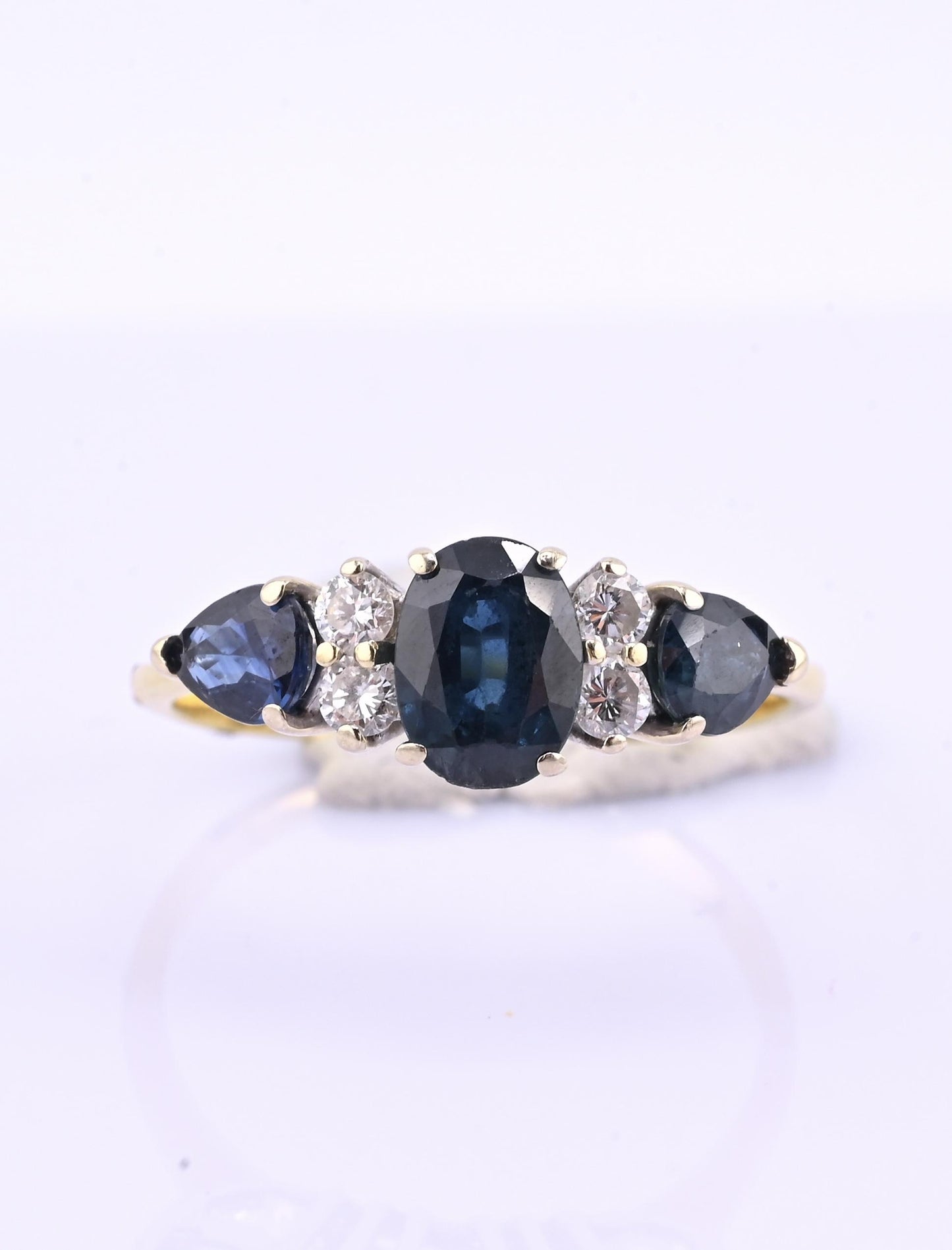 18K Gold IGI Certified Sapphire Ring VS Diamonds IGI Certified Ring Size 7.75
