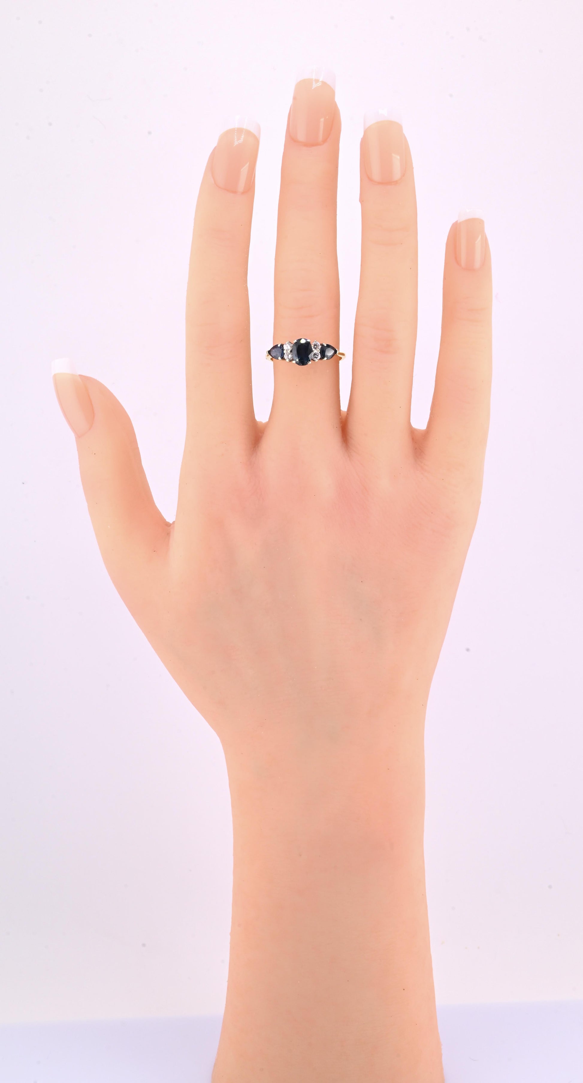 18K Gold IGI Certified Sapphire Ring VS Diamonds IGI Certified Ring Size 7.75