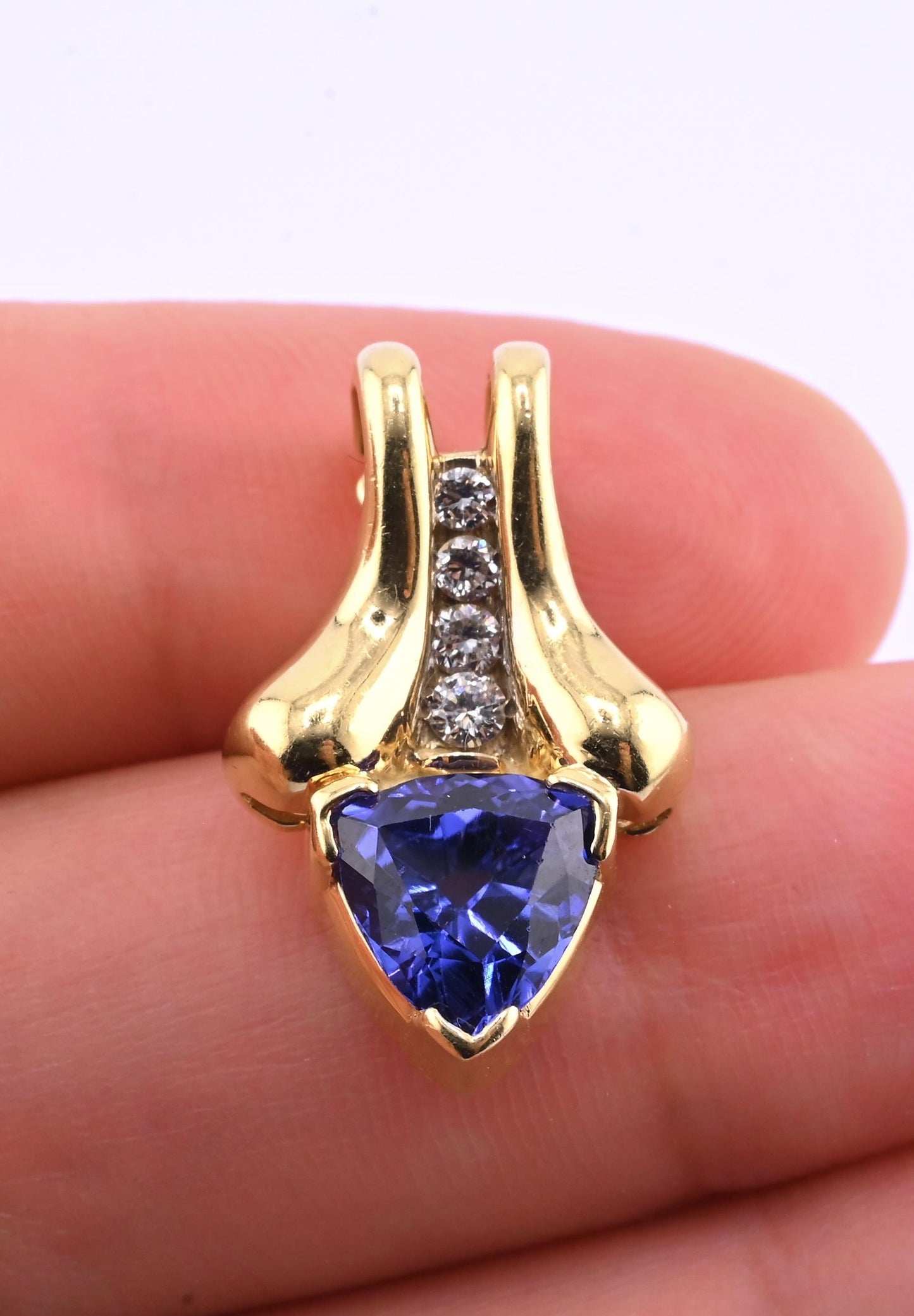 14K Yellow Gold Tanzanite & Diamond Pendant 2.20 Ct Tanzanite IGI Certified