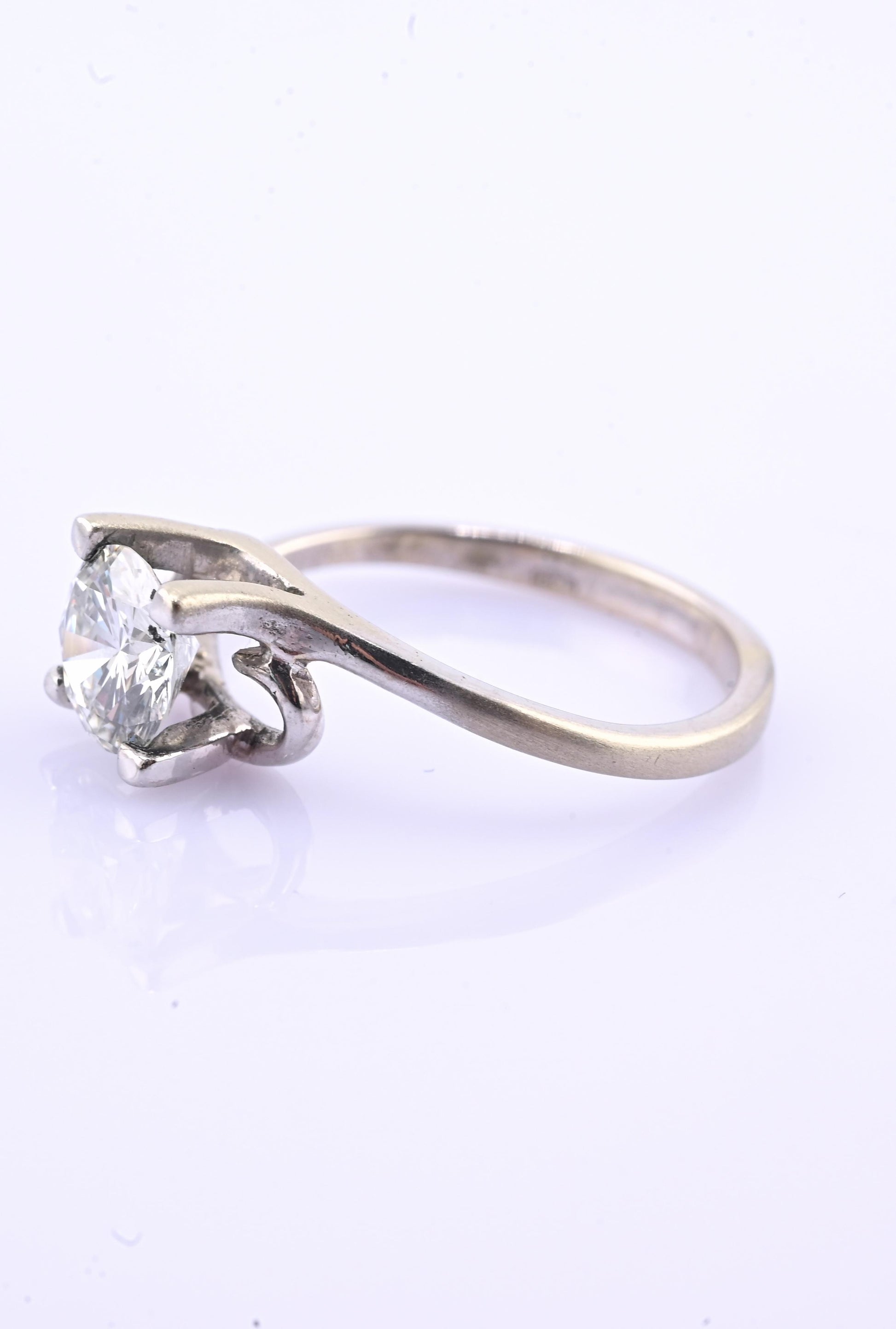 18K White Gold Solitaire Diamond Ring – 0.75 Carat, IGI Certified, Size 5