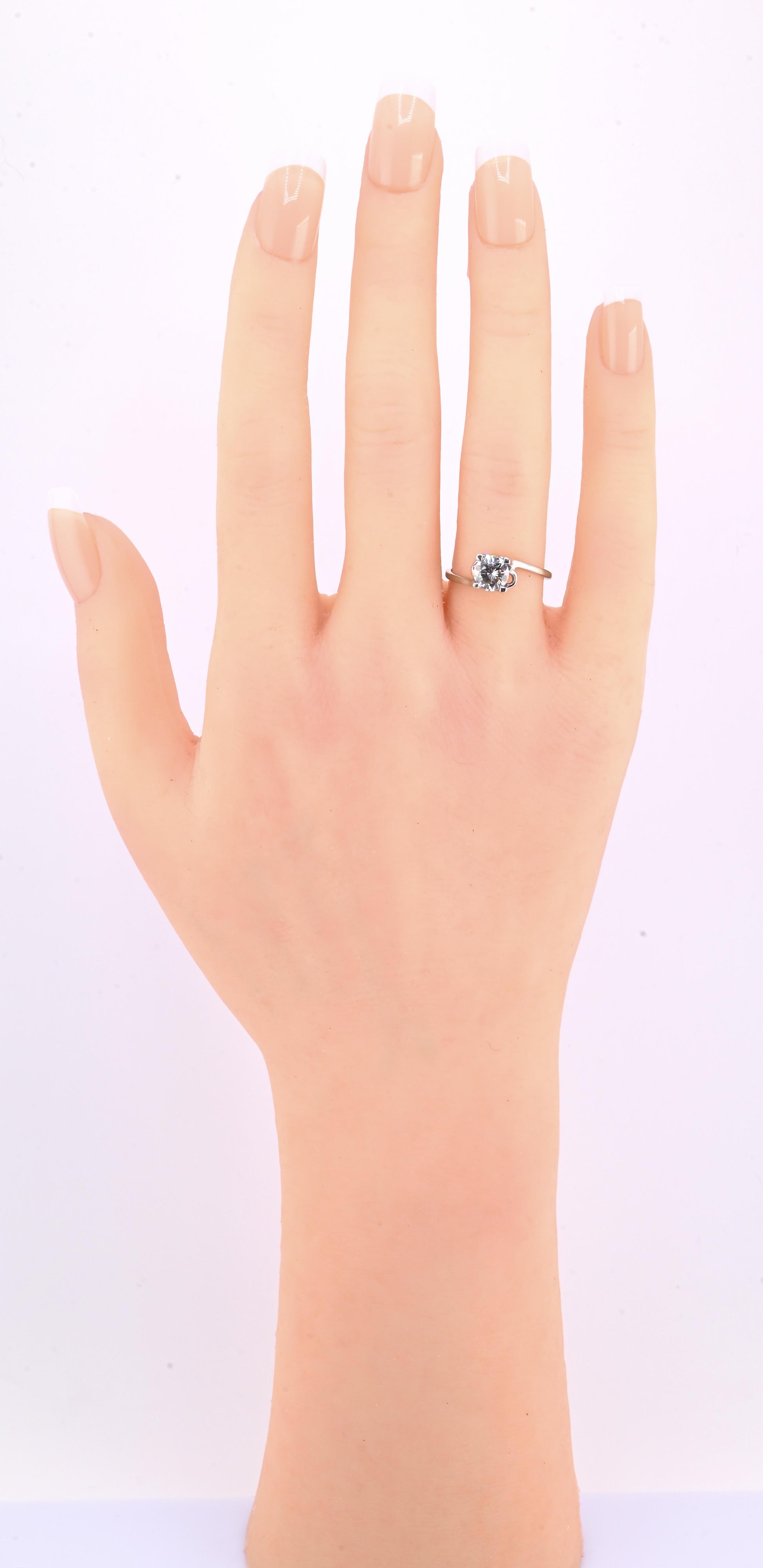 18K White Gold Solitaire Diamond Ring – 0.75 Carat, IGI Certified, Size 5