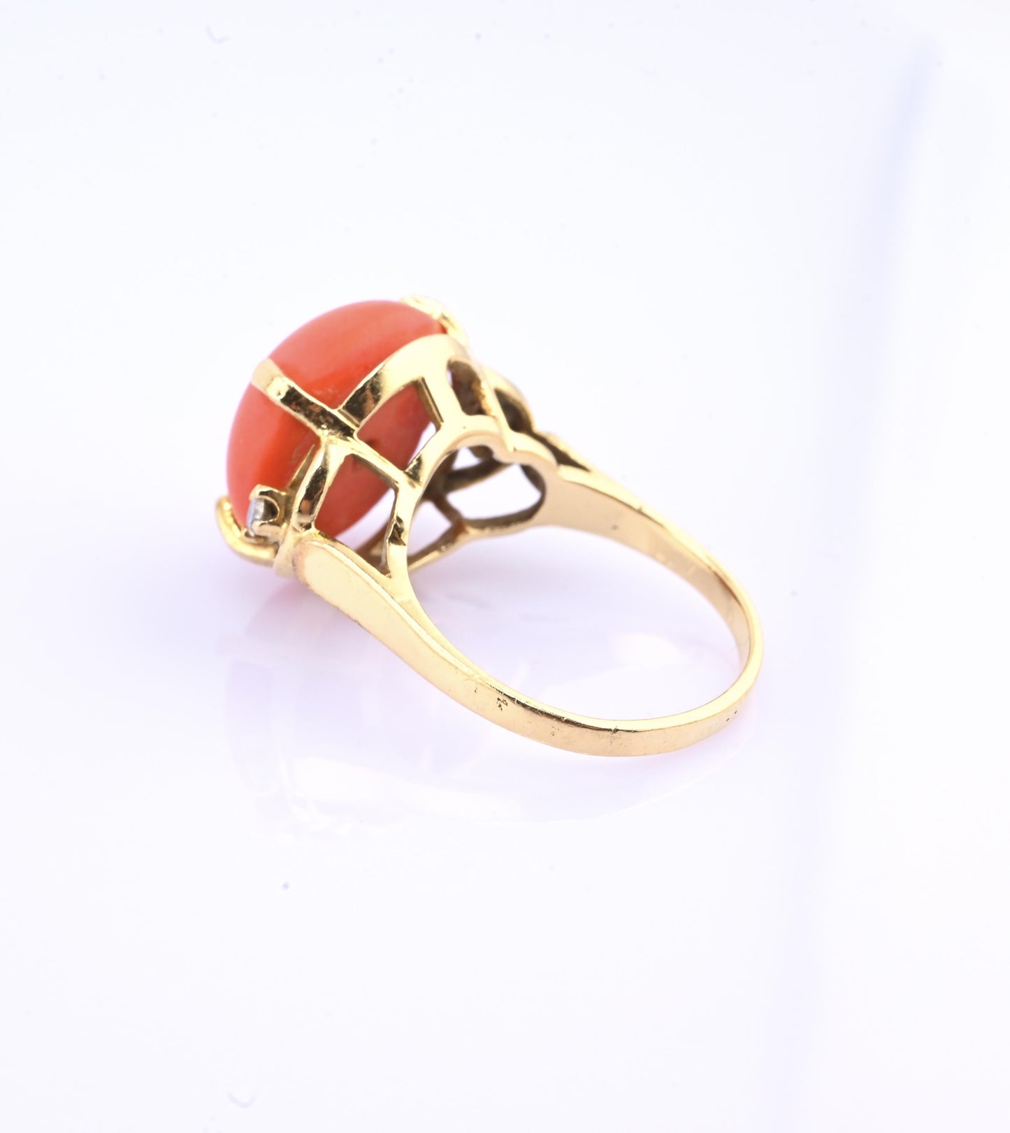 18K Yellow Gold Natural Coral Ring 8.85ct w/ Diamonds Ring Size 6.5 IGI Cert.