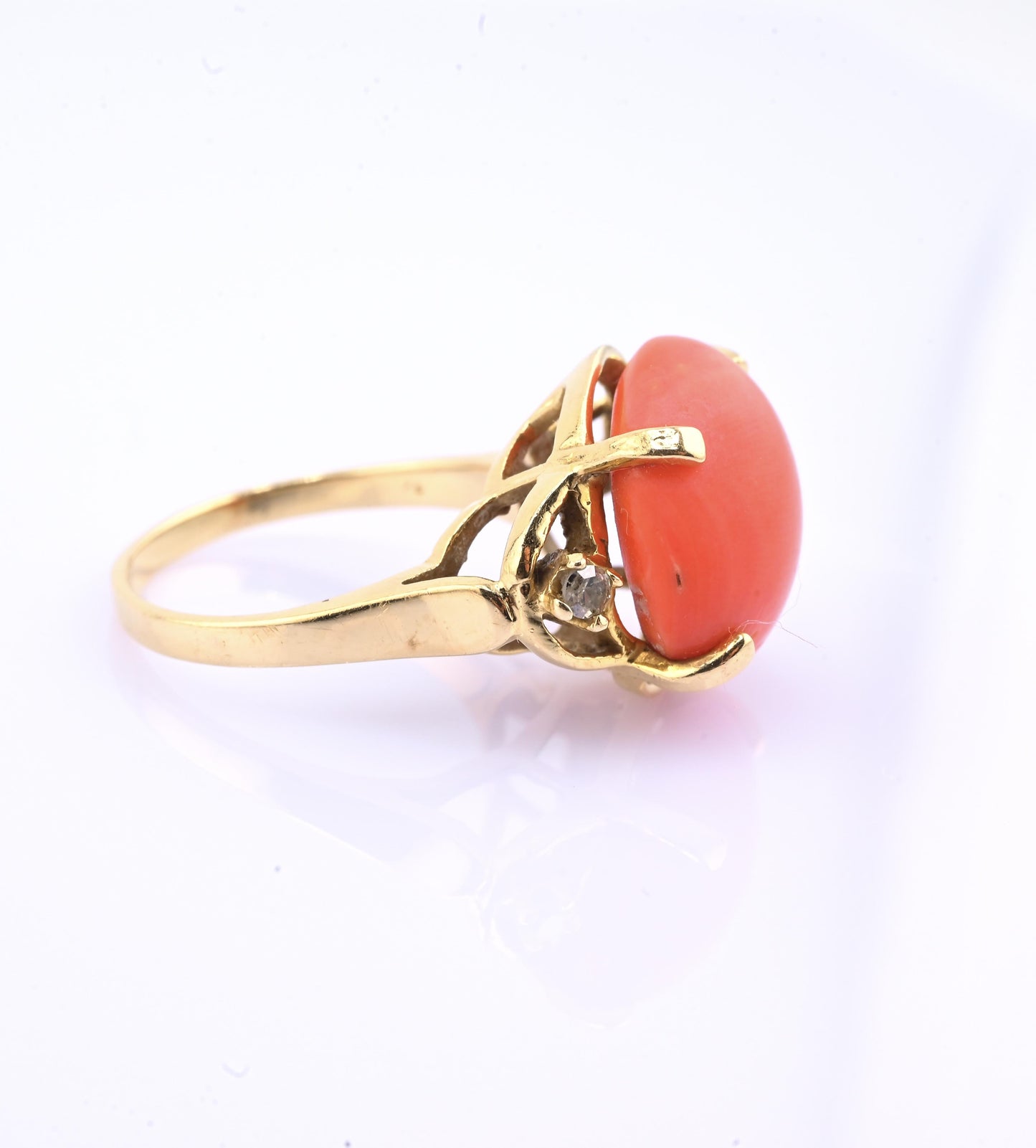 18K Yellow Gold Natural Coral Ring 8.85ct w/ Diamonds Ring Size 6.5 IGI Cert.