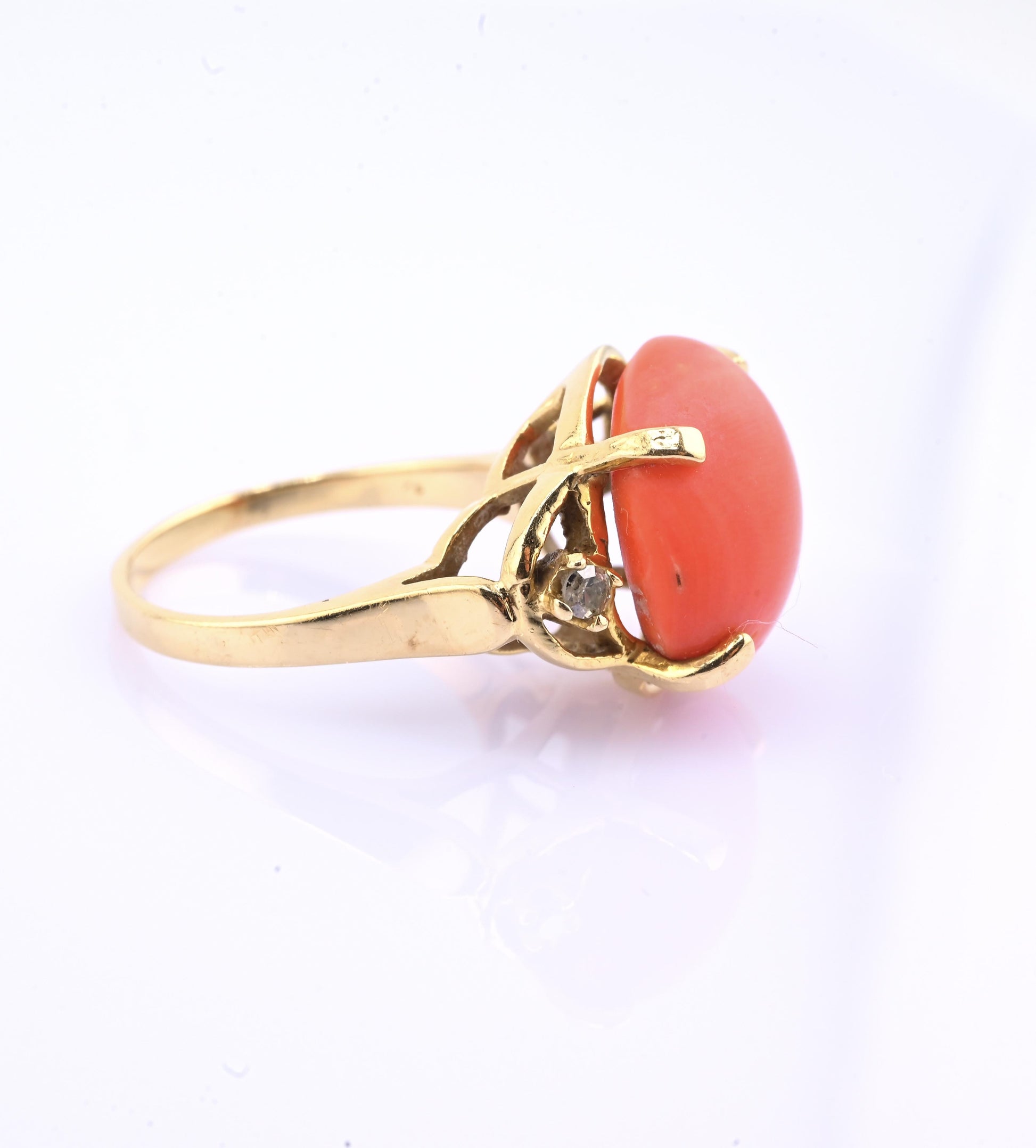 18K Yellow Gold Natural Coral Ring 8.85ct w/ Diamonds Ring Size 6.5 IGI Cert.