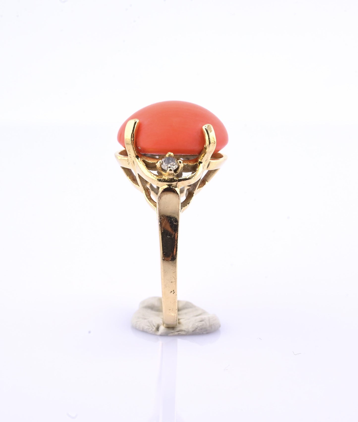 18K Yellow Gold Natural Coral Ring 8.85ct w/ Diamonds Ring Size 6.5 IGI Cert.