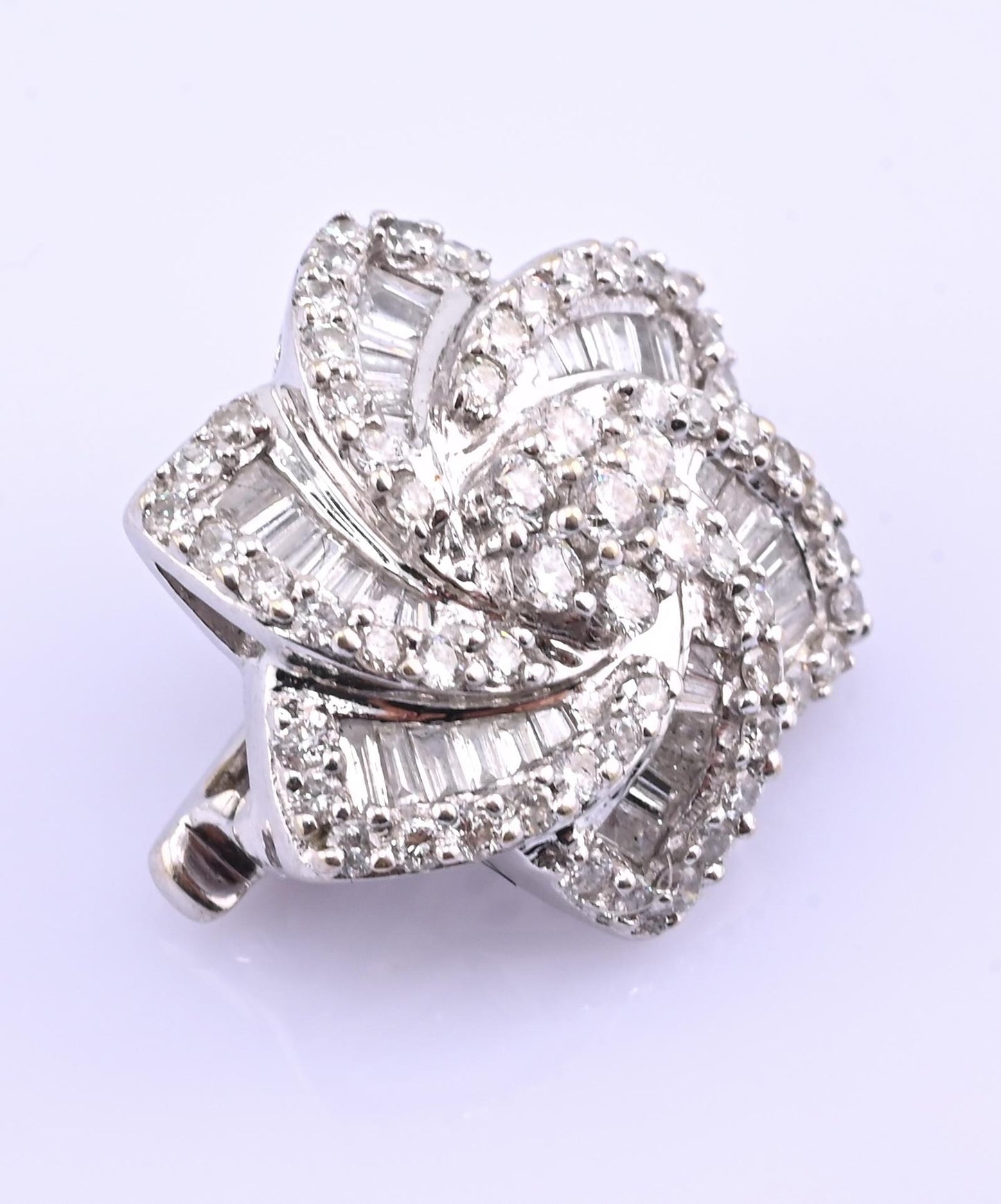 18k White Gold 0.99ctw Natural Diamond Swirl Flower Pendant / Brooch