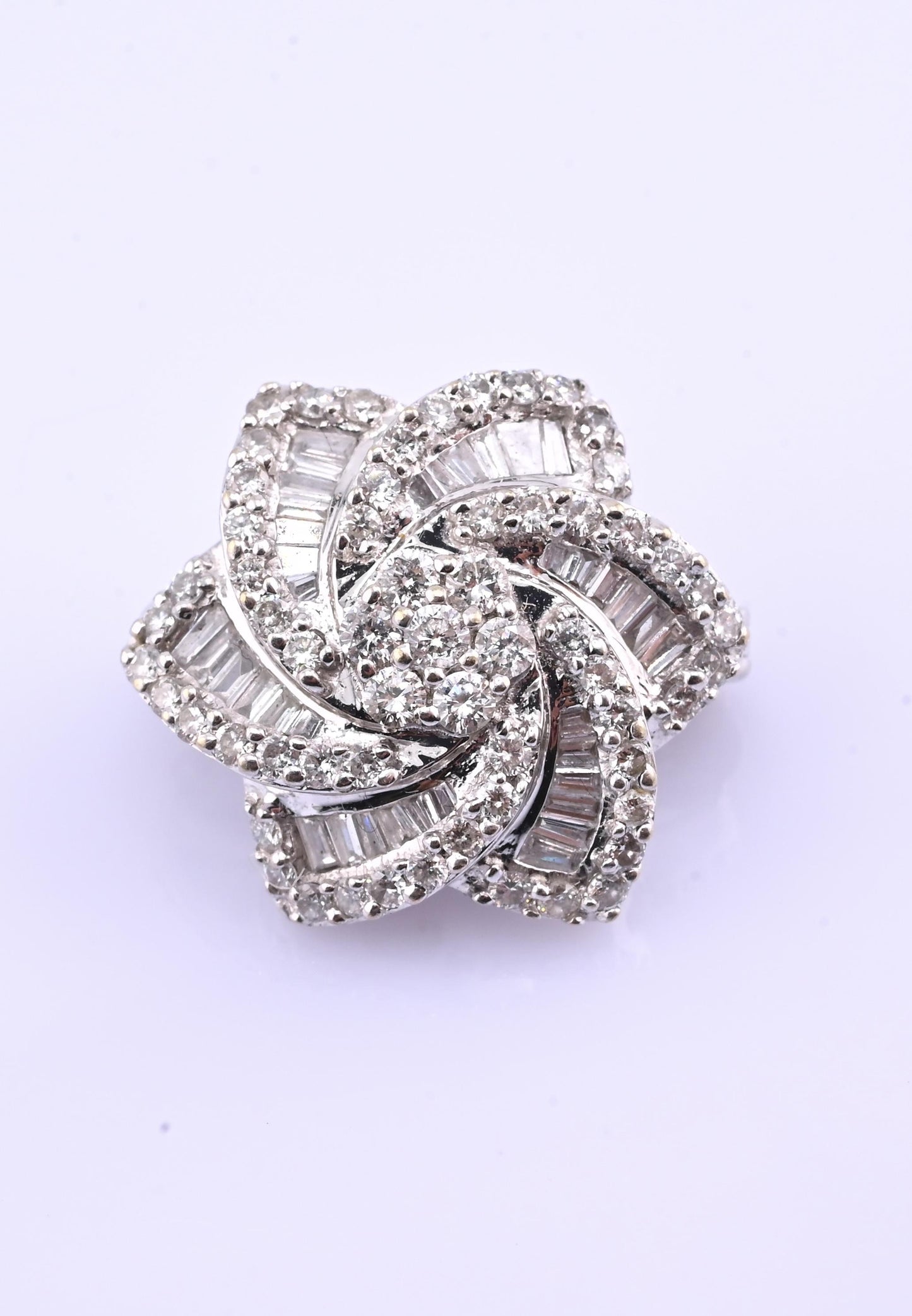 18k White Gold 0.99ctw Natural Diamond Swirl Flower Pendant / Brooch