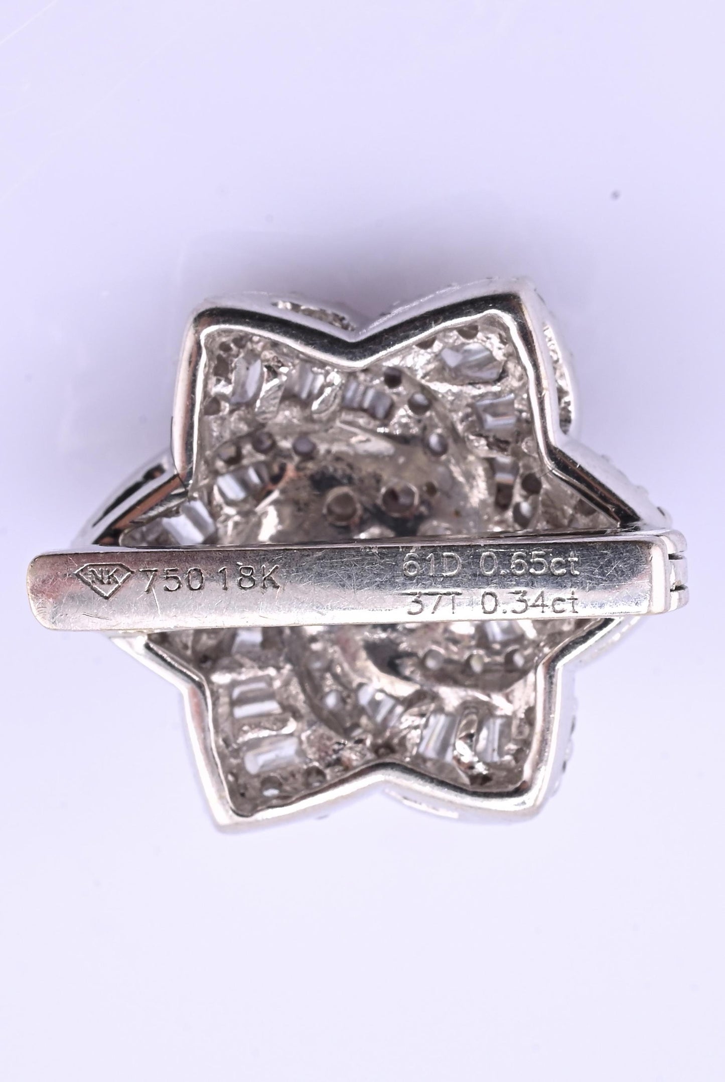 18k White Gold 0.99ctw Natural Diamond Swirl Flower Pendant / Brooch