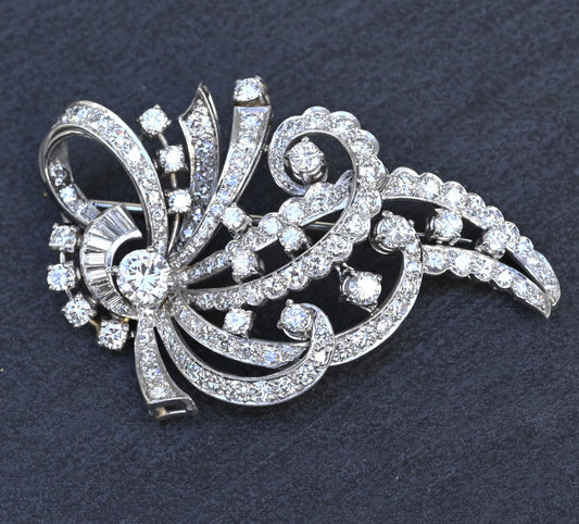 Impressive IGI Certified Platinum & 4.50 Carats Diamond Estate Brooch - 19.75g