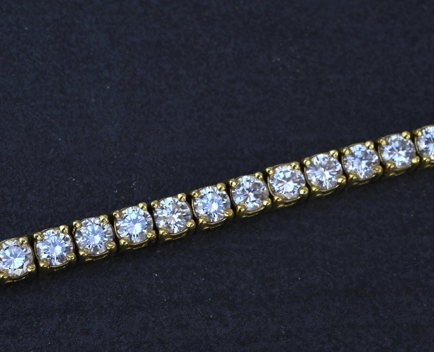 Black, Starr & Frost 8.80ctw Diamond Tennis Bracelet in 18K Yellow Gold