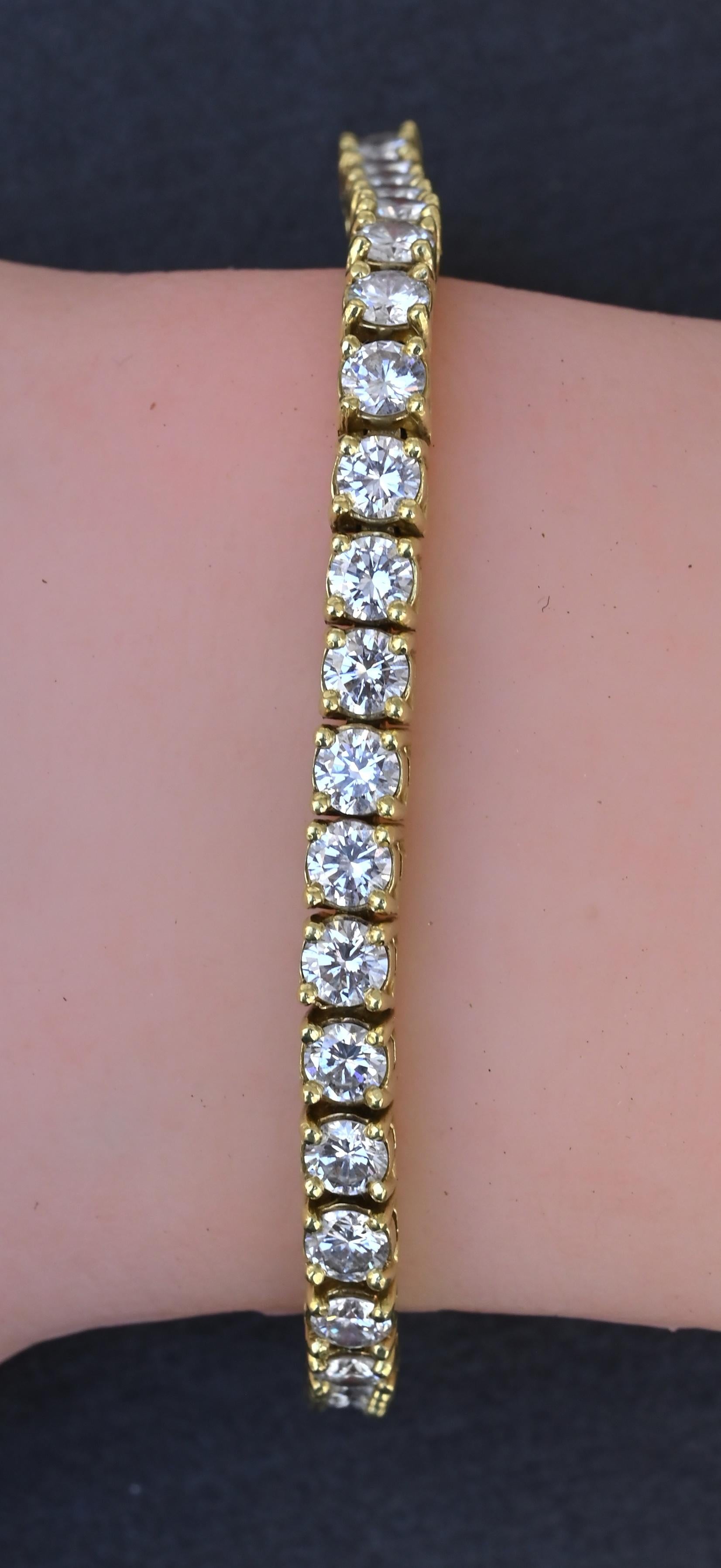 Black, Starr & Frost 8.80ctw Diamond Tennis Bracelet in 18K Yellow Gold