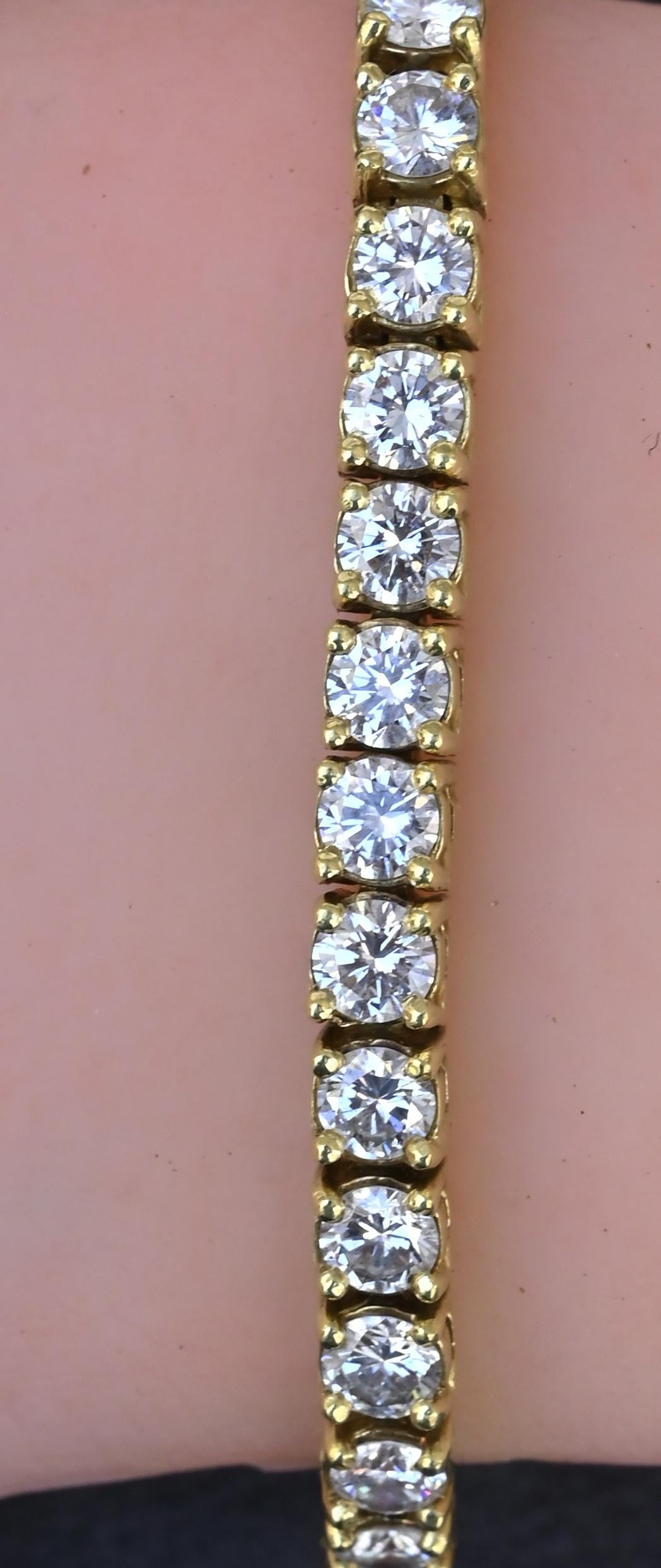 Black, Starr & Frost 8.80ctw Diamond Tennis Bracelet in 18K Yellow Gold