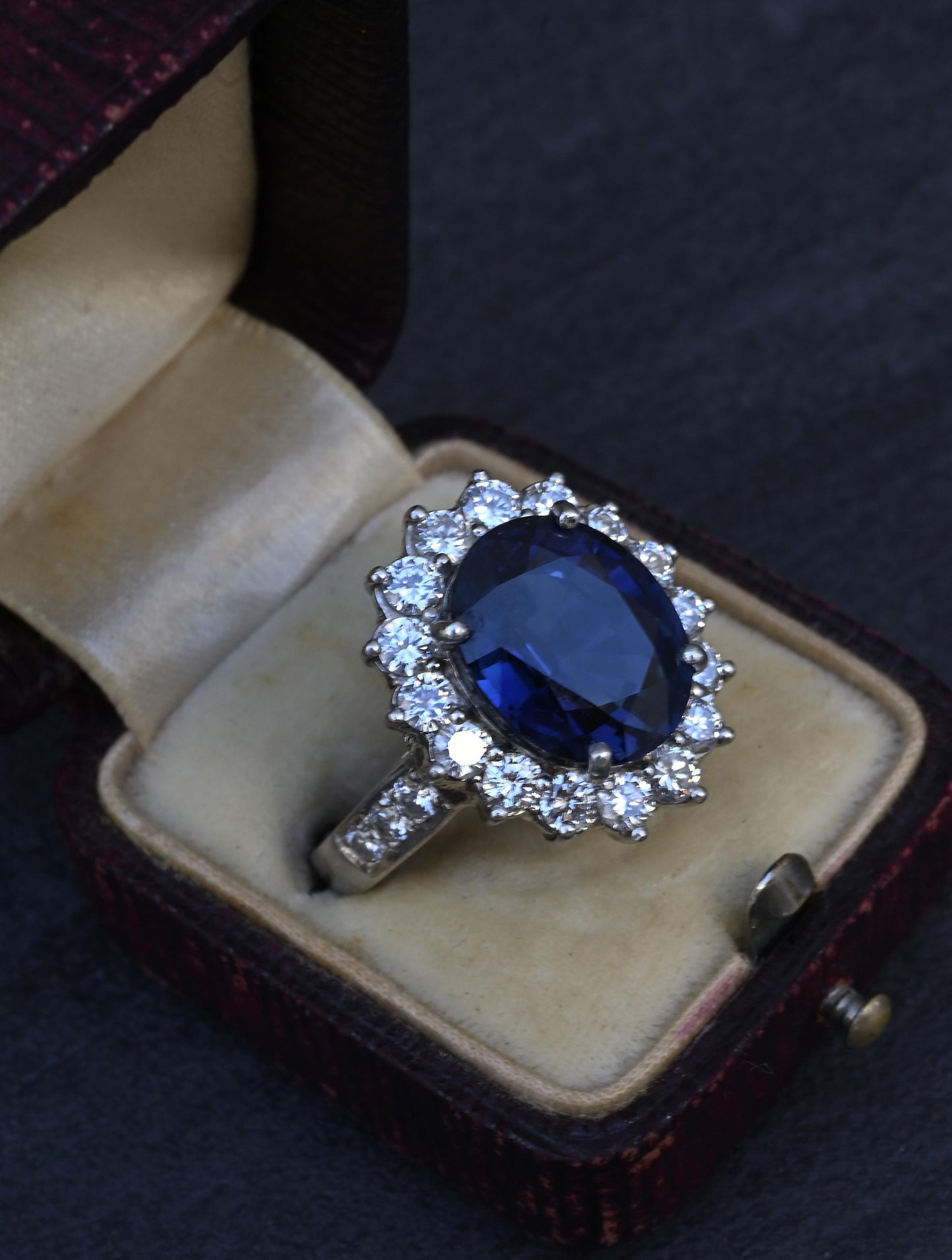 Exceptional 7.12 Carat NO HEAT GIA Certified Vivid Blue Sapphire & Diamond Ring
