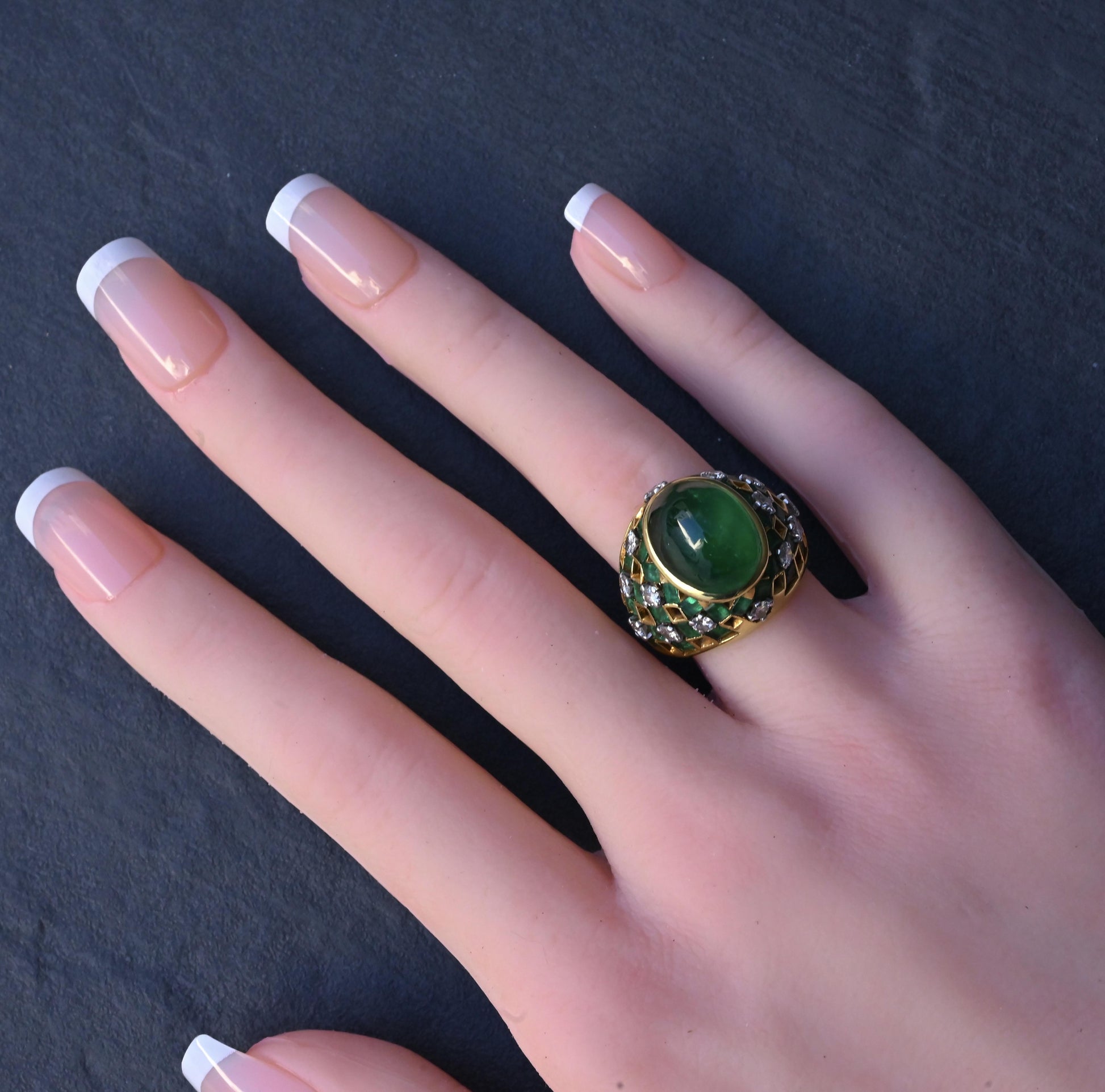 Exquisite 7.12ct Emerald & Diamond Cabochon Ring GIA Certified 18K Yellow Gold
