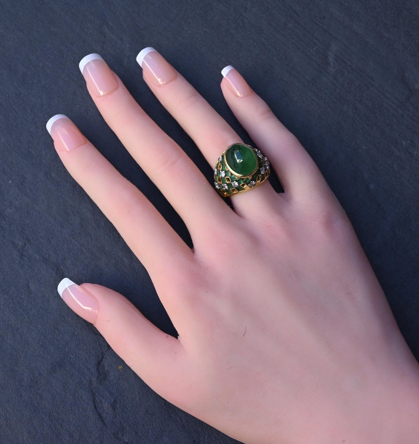 Exquisite 7.12ct Emerald & Diamond Cabochon Ring GIA Certified 18K Yellow Gold