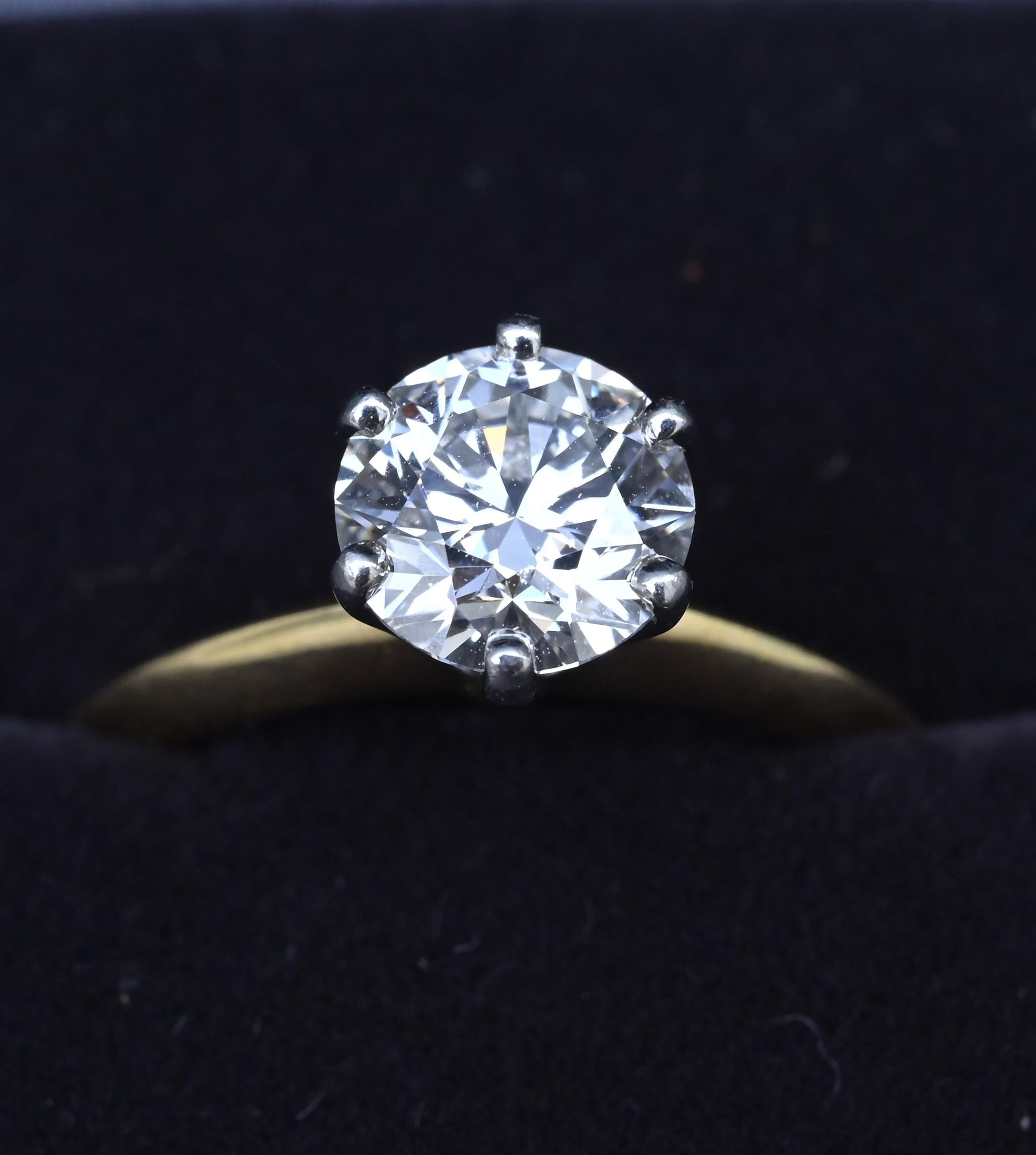 Tiffany & Co. 1.23ct Round Brilliant Diamond Engagement Ring VS1 With Paperwork