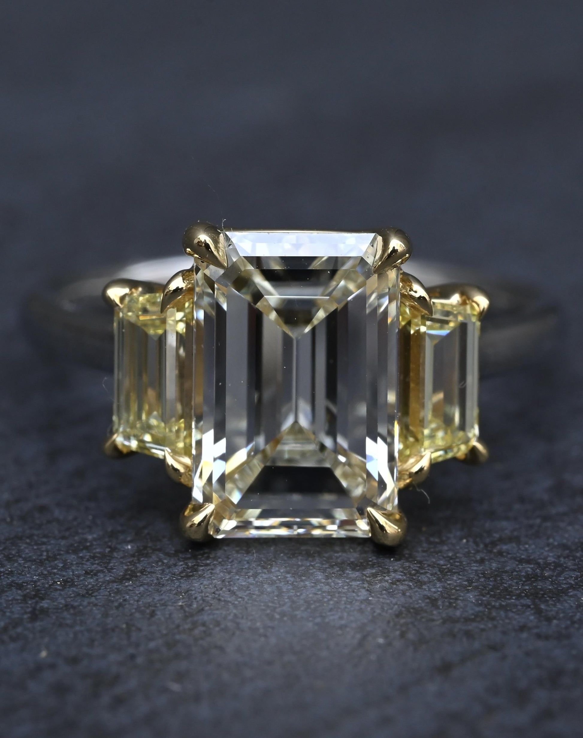 GIA 2.50 Ct L VVS2 Emerald Cut Diamond Three Stone Ring Platinum 18K Gold 6.5