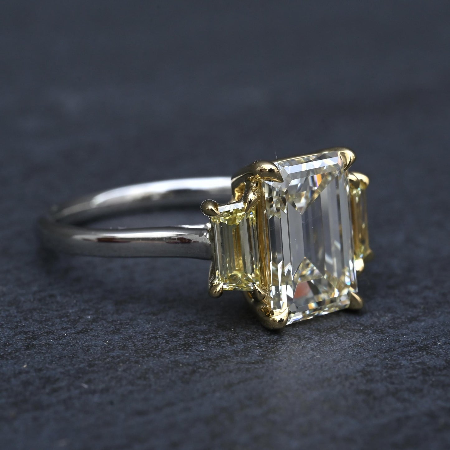 GIA 2.50 Ct L VVS2 Emerald Cut Diamond Three Stone Ring Platinum 18K Gold 6.5