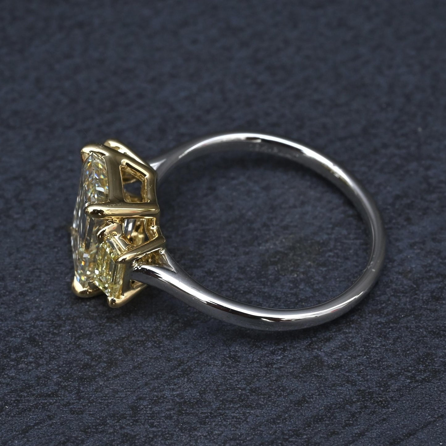 GIA 2.50 Ct L VVS2 Emerald Cut Diamond Three Stone Ring Platinum 18K Gold 6.5