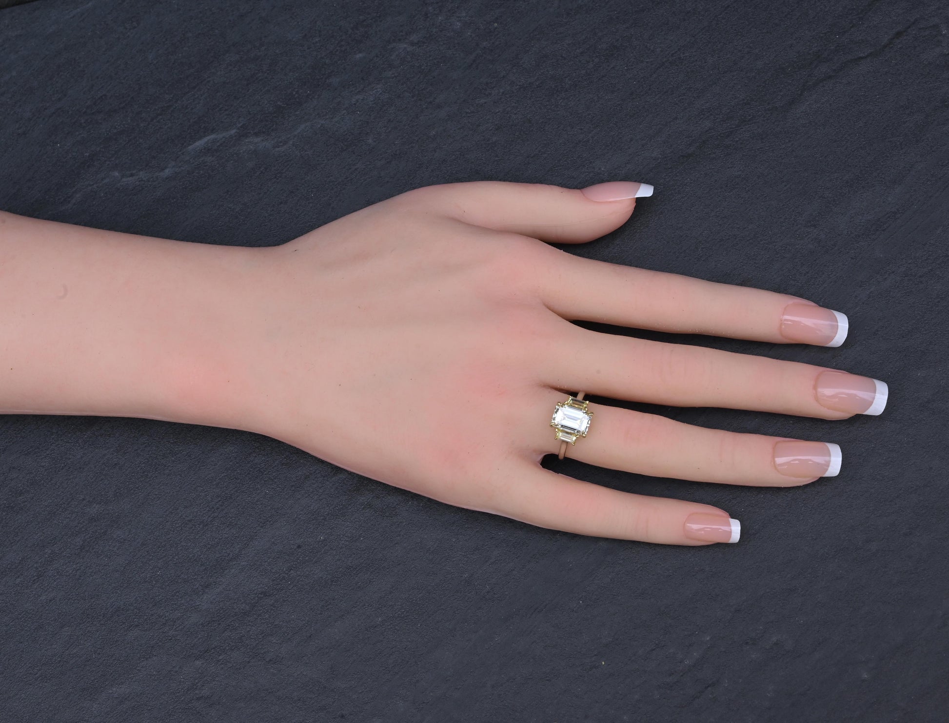GIA 2.50 Ct L VVS2 Emerald Cut Diamond Three Stone Ring Platinum 18K Gold 6.5