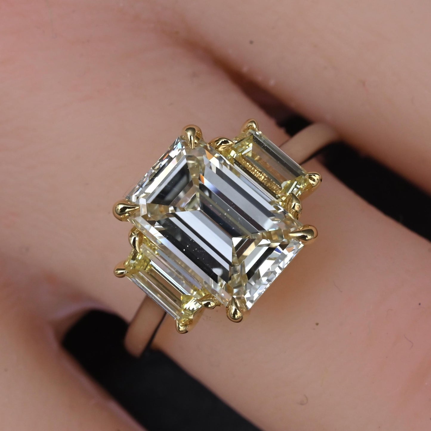 GIA 2.50 Ct L VVS2 Emerald Cut Diamond Three Stone Ring Platinum 18K Gold 6.5