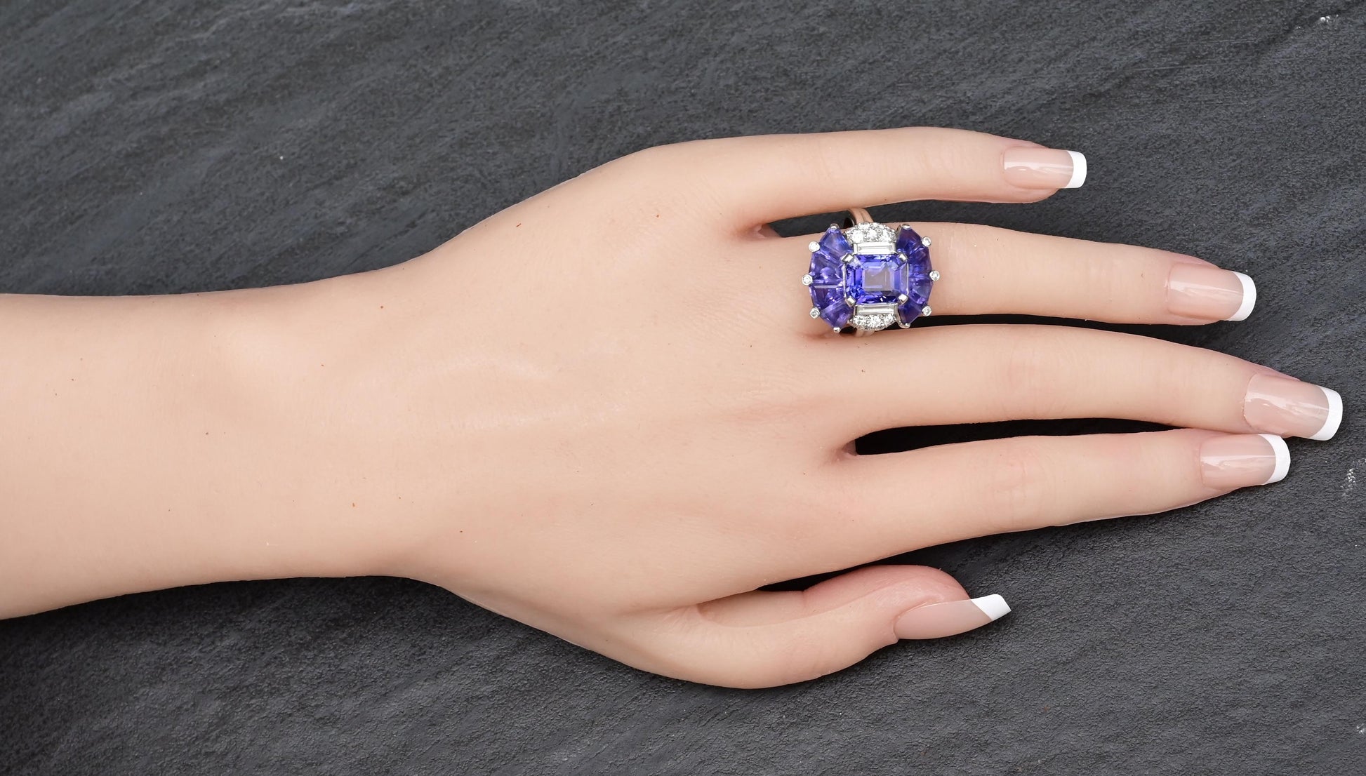 GIA Certified Platinum Art Deco Style Color-Changing Sapphire No Heat Sri Lanka