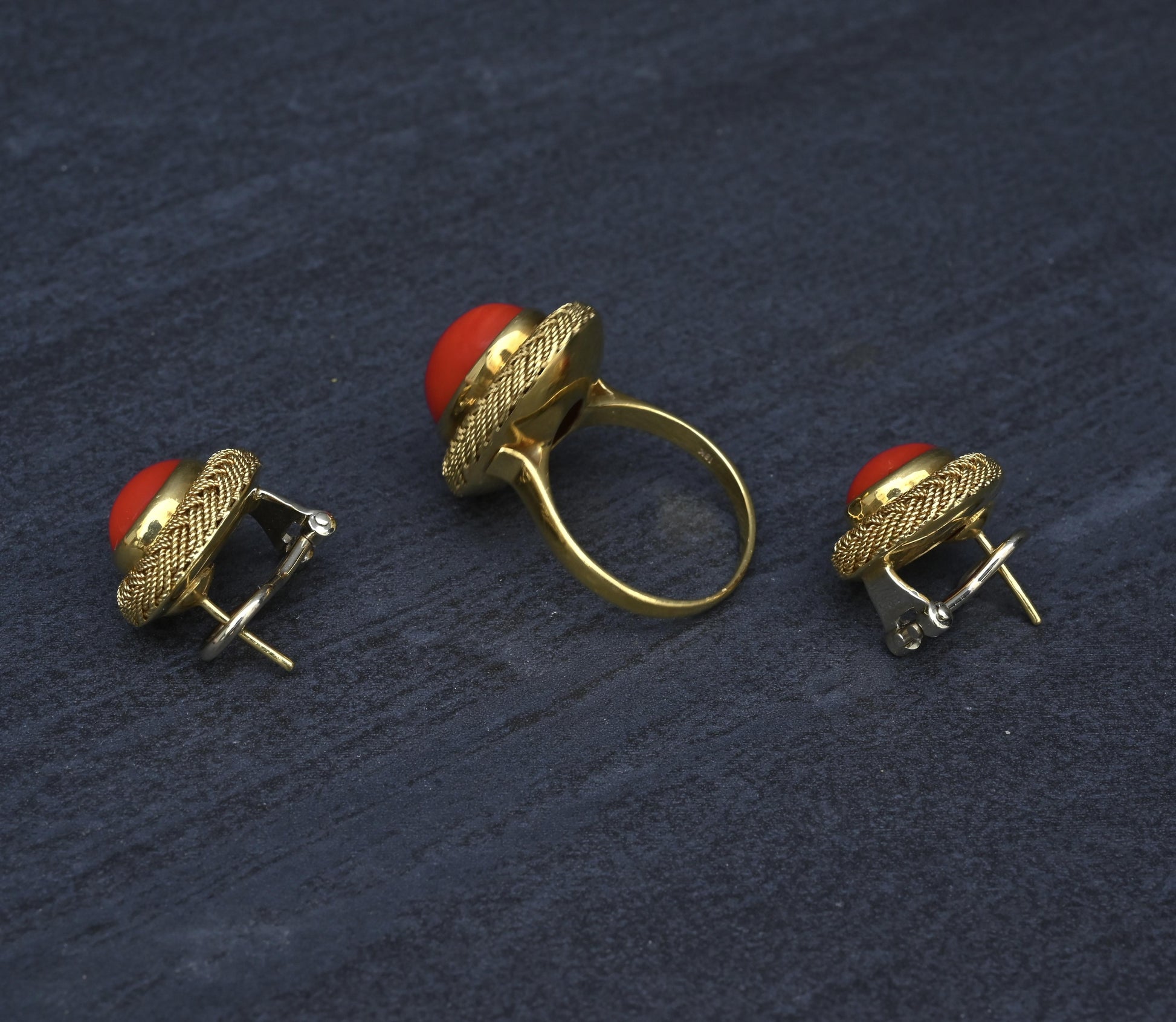 Estate Italian 18K Yellow Gold Blood Red Coral Earring & Ring Set 15.84g Size 8