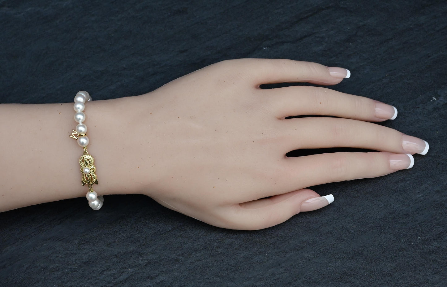 Mikimoto 18K Yellow Gold Akoya Pearl Bracelet Full Set– 6.5mm Pearls, 7 1/2”