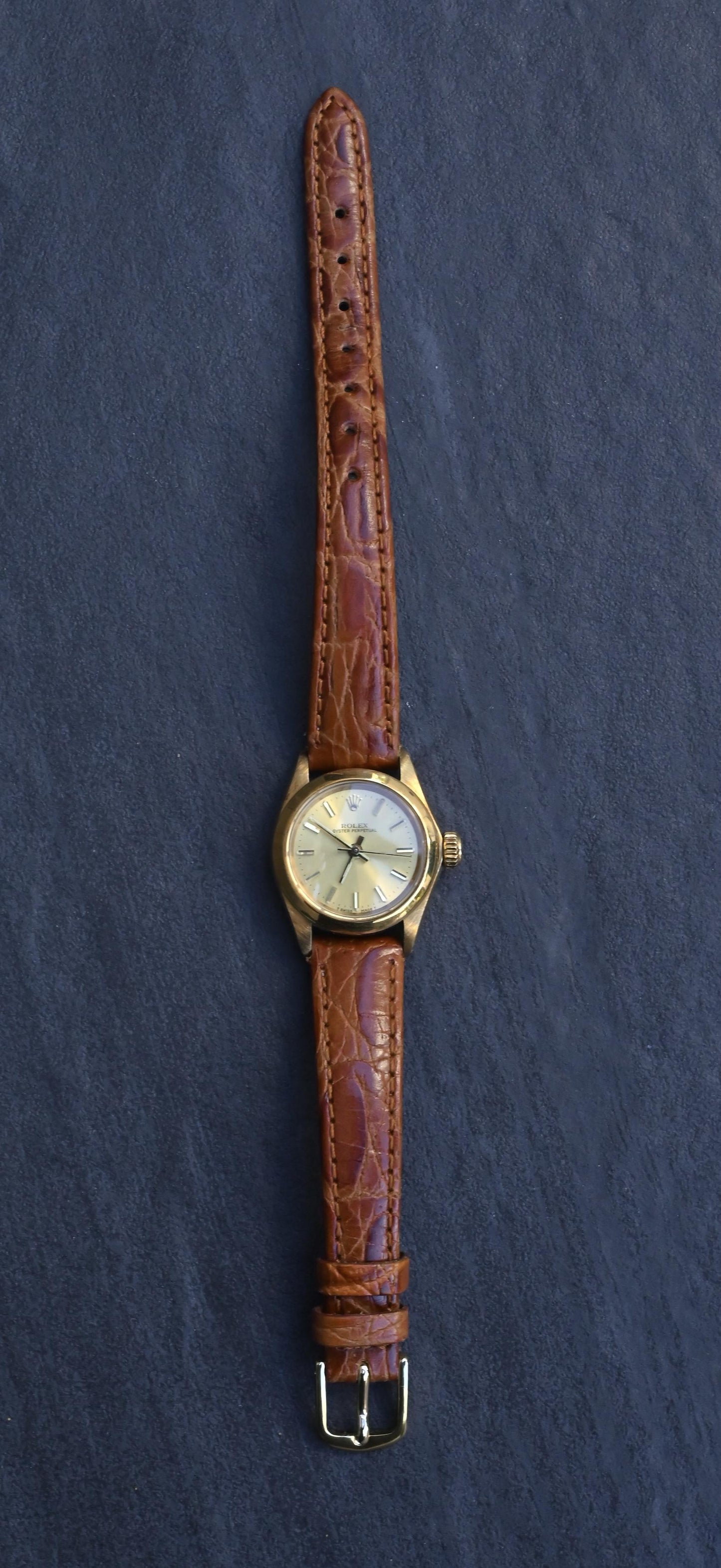 Vintage Ladies Rolex Oyster Perpetual 26mm 18k Yellow Gold Ref. 6718