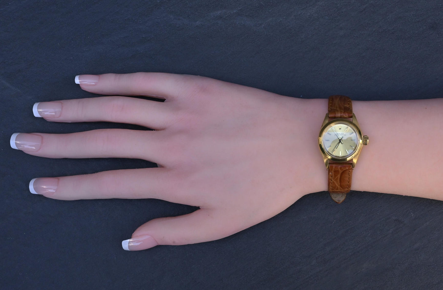 Vintage Ladies Rolex Oyster Perpetual 26mm 18k Yellow Gold Ref. 6718