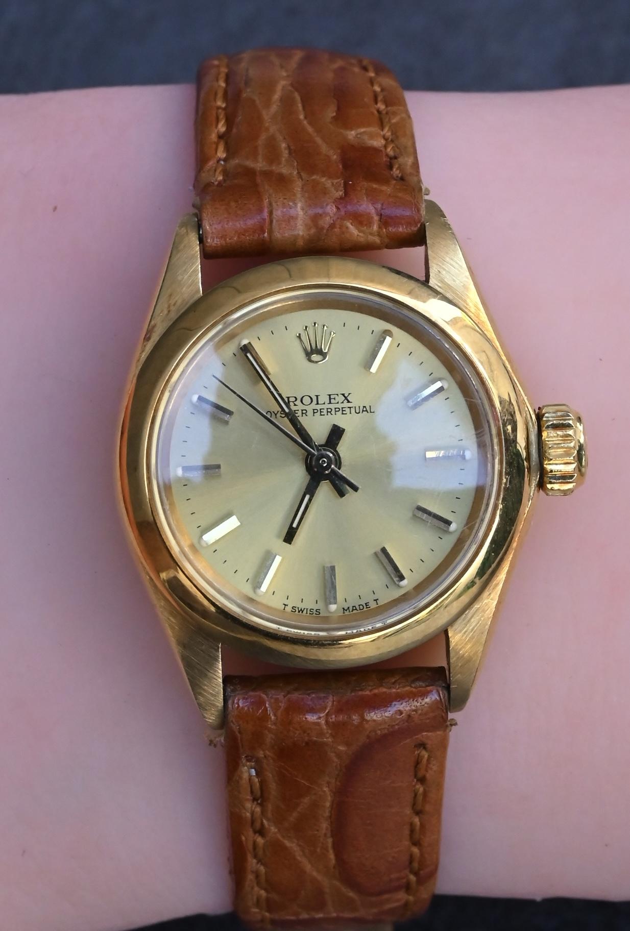 Vintage Ladies Rolex Oyster Perpetual 26mm 18k Yellow Gold Ref. 6718